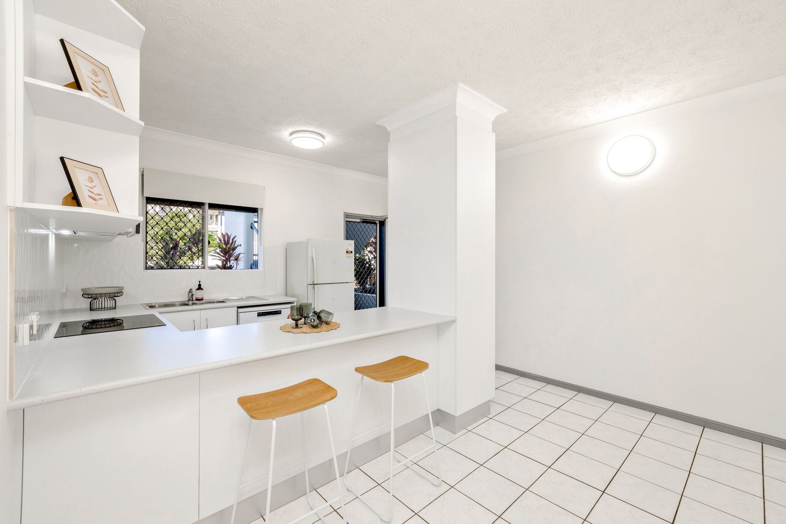 16/17A-17B Upward Street, Cairns City, QLD 4870