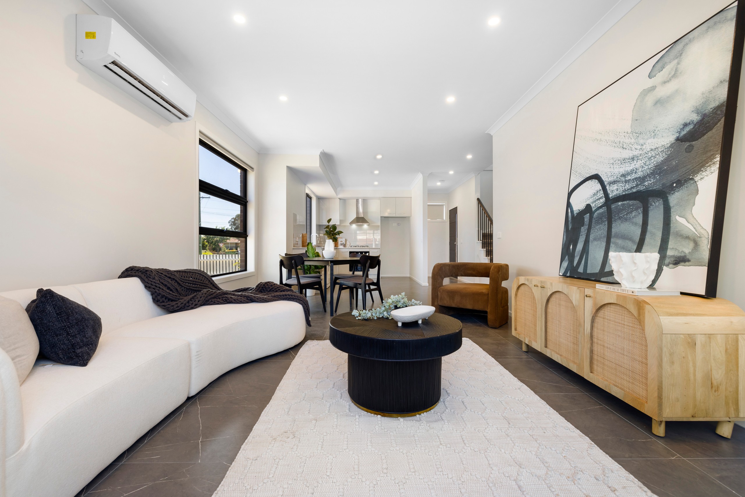 1/4 Burton Street, Lalor, VIC 3075