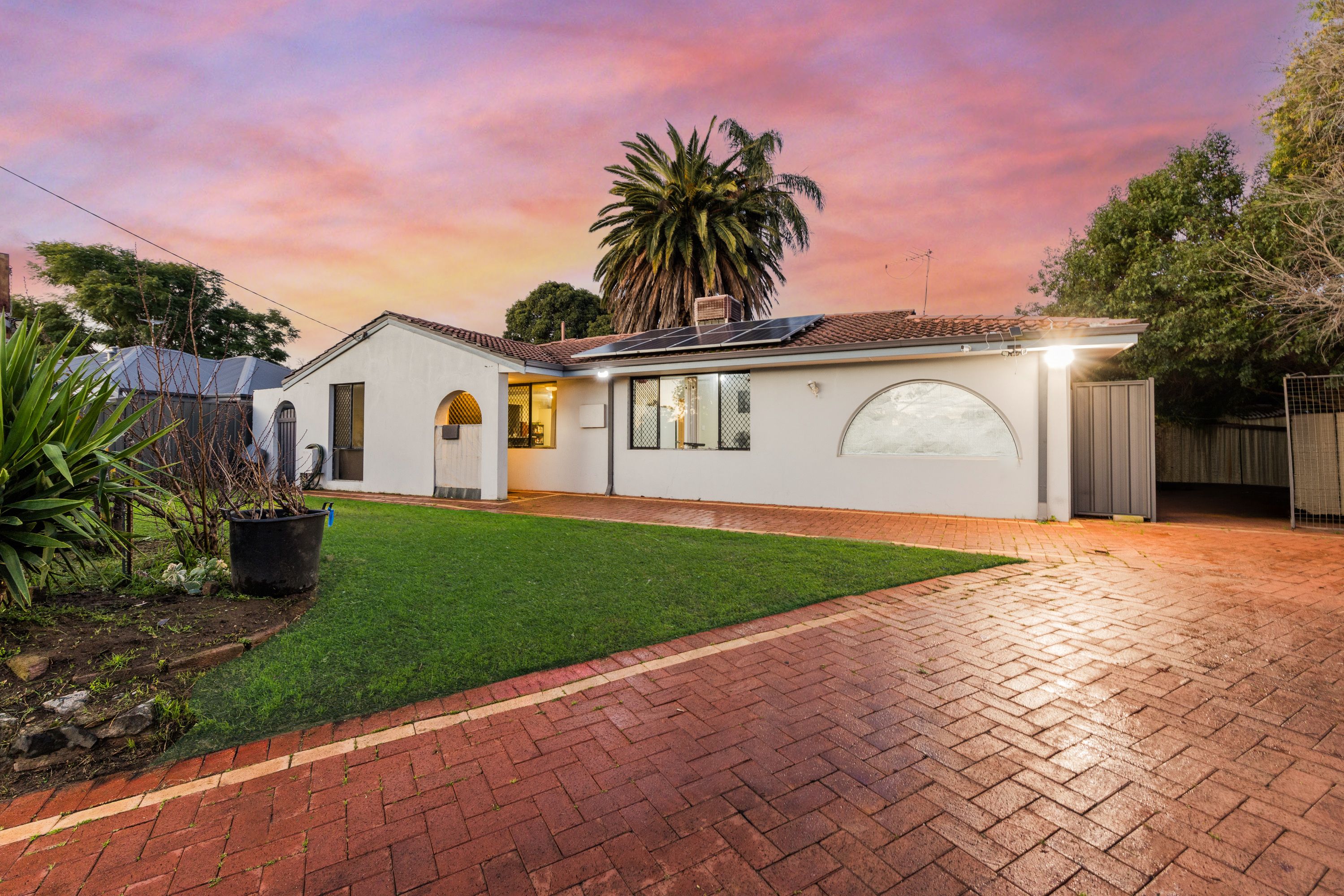6 Mallee Place — photo from Ray White Armadale City
