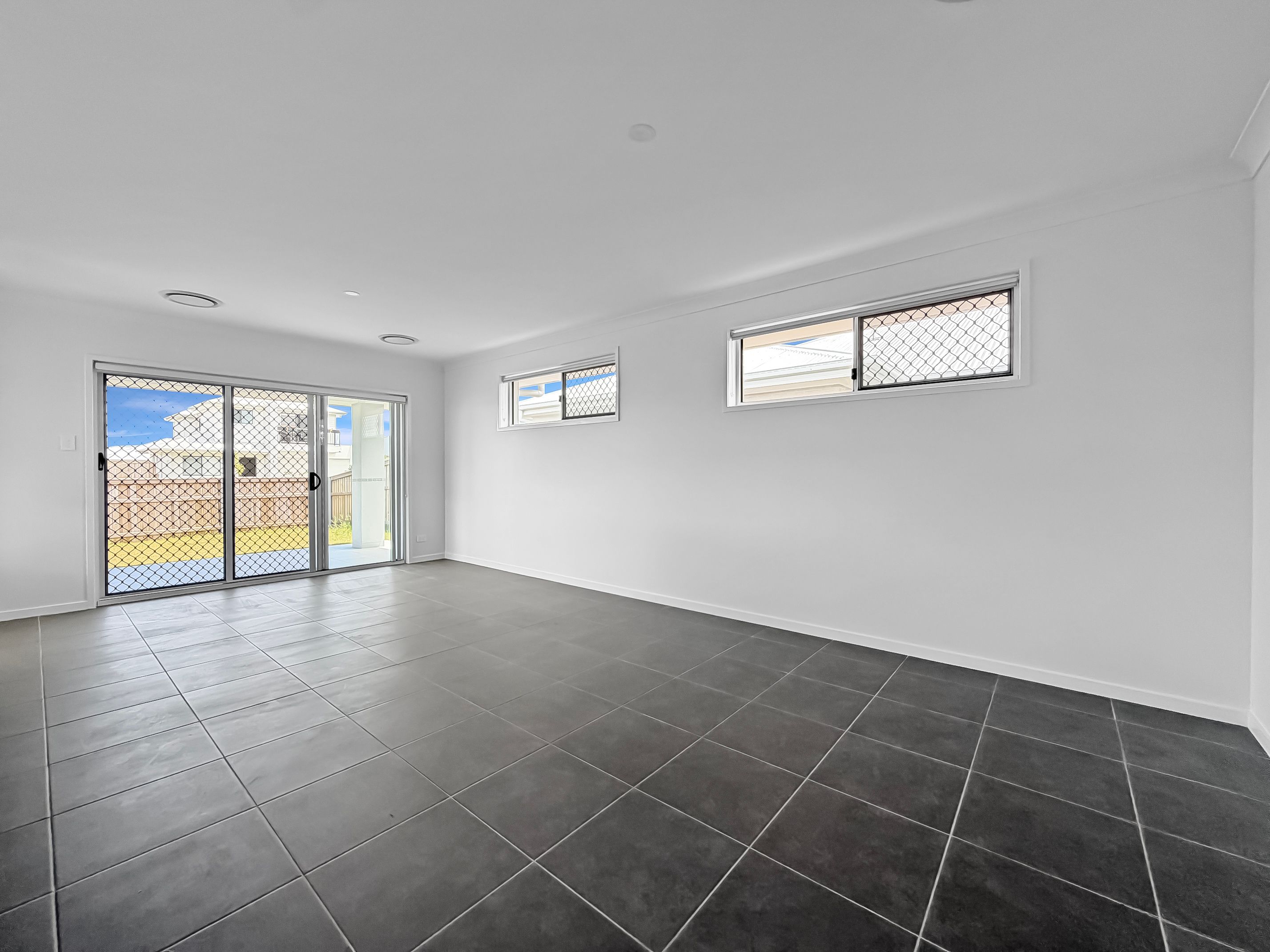 12 Pennant Drive — photo 4 of 11
