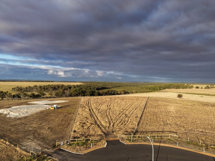 75 Minotaur Loop, Drome, WA 6330