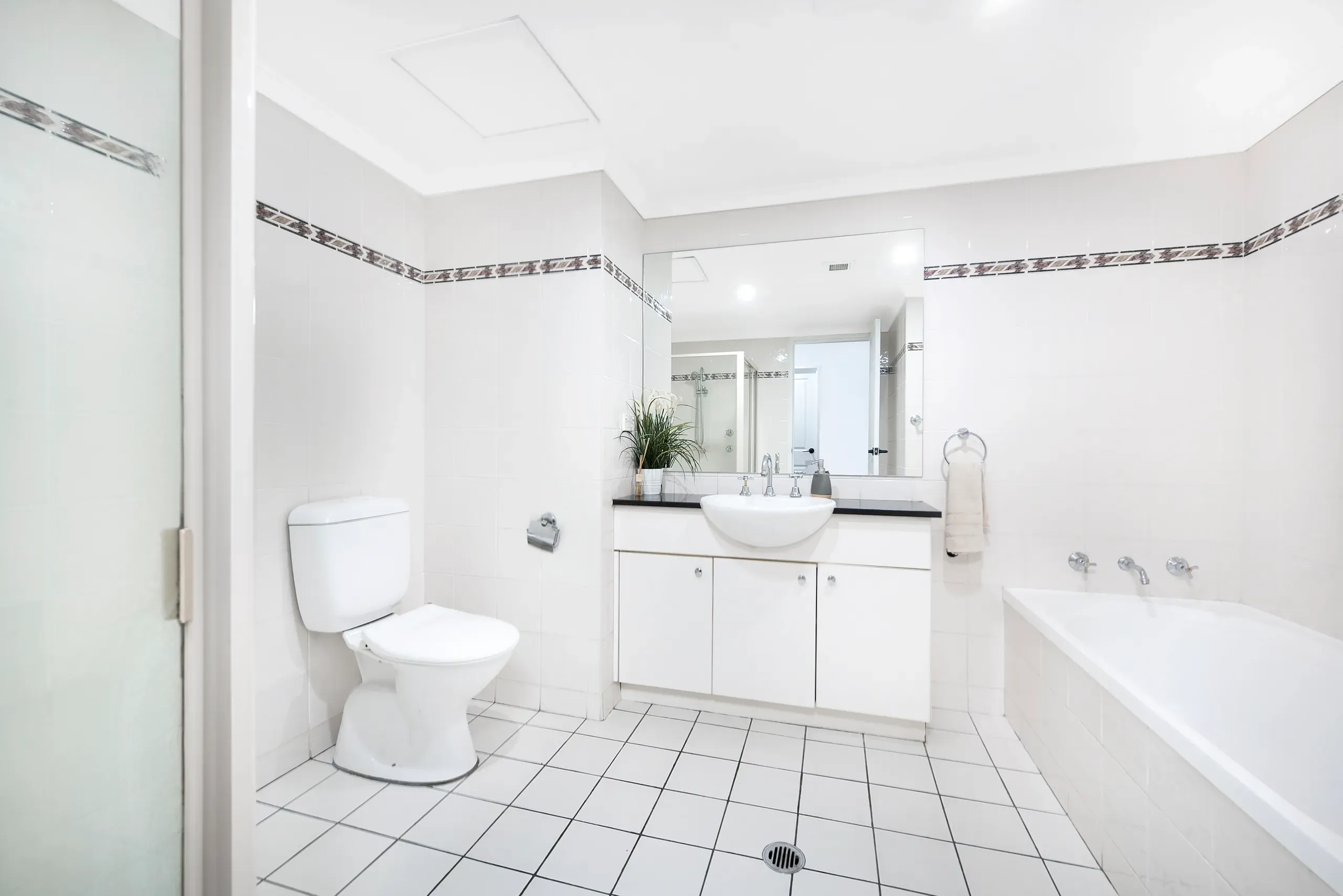 16/11 Settlers Boulevard — photo 8 of 15