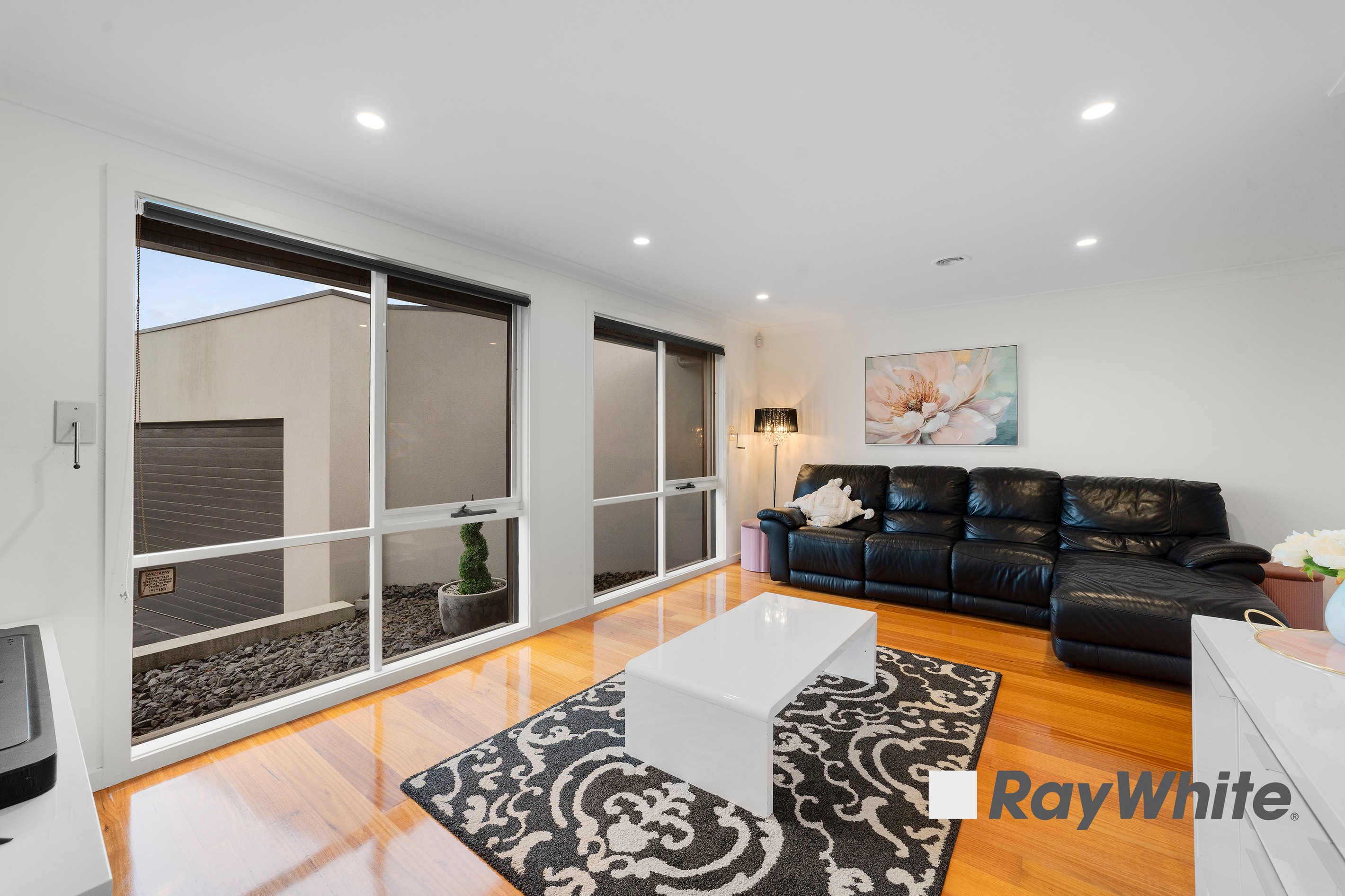 4 Orkney Close, Endeavour Hills, VIC 3802