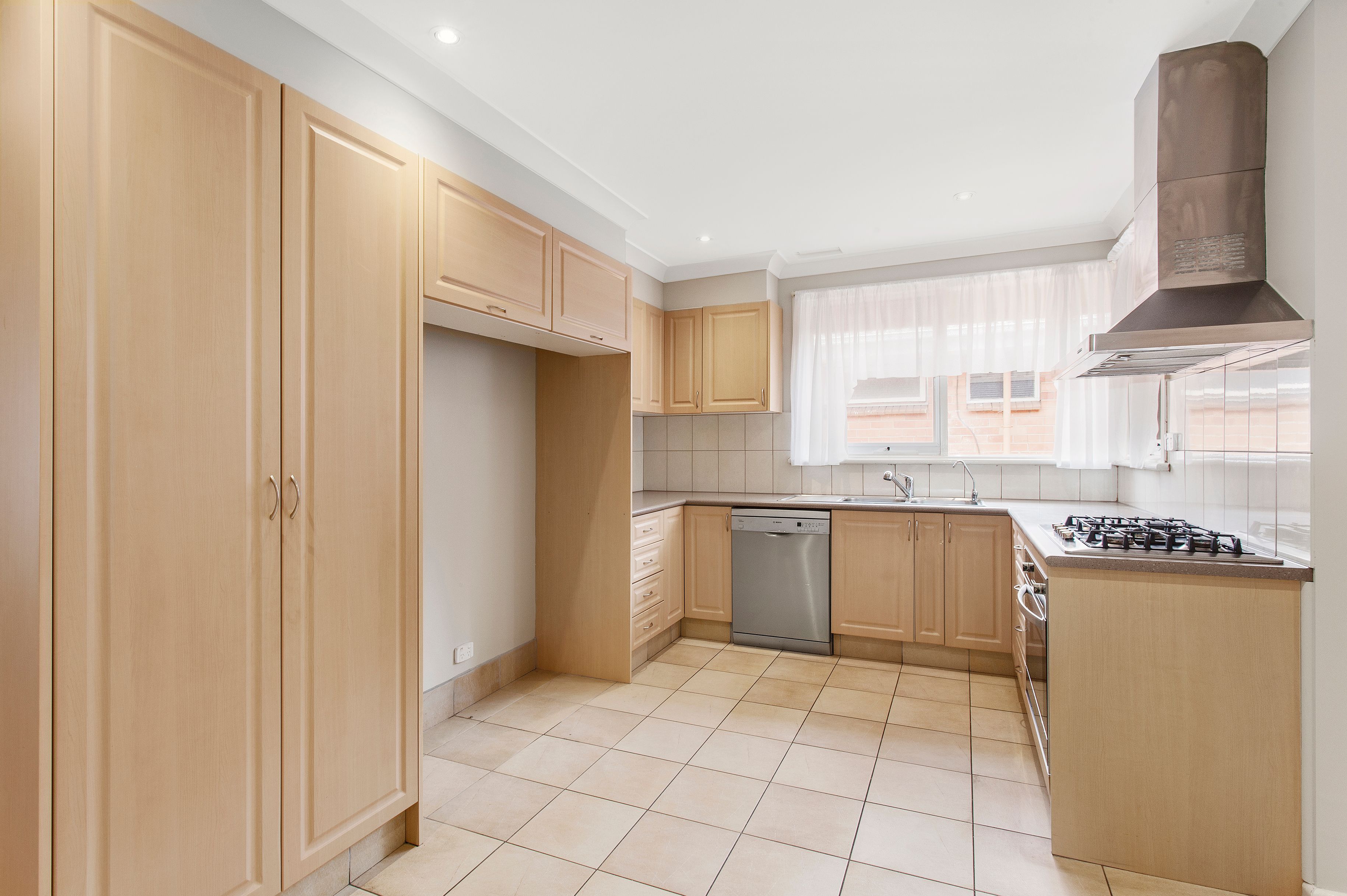 2/10 Waratah Avenue, Glen Huntly, VIC 3163