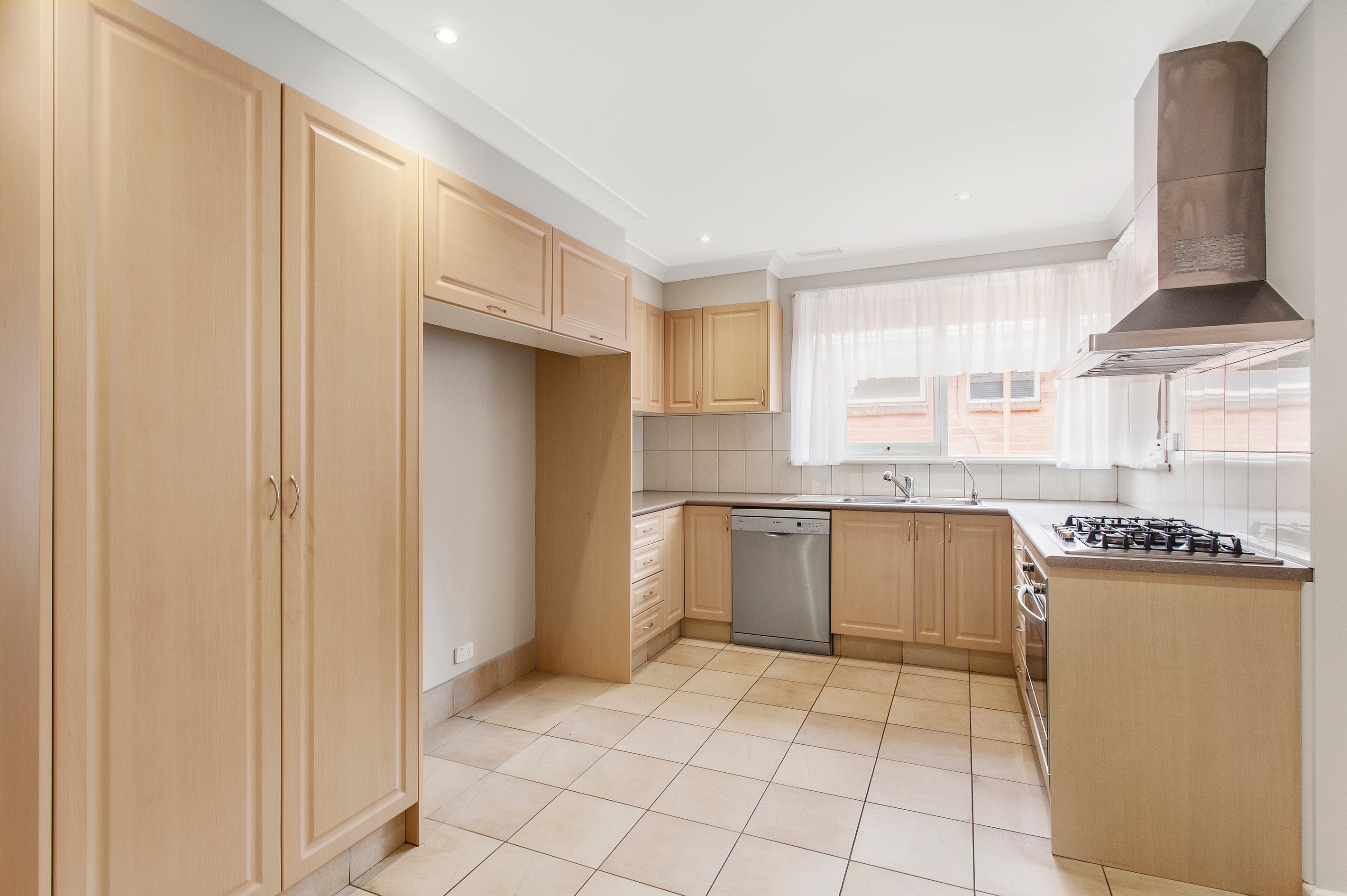 2/10 Waratah Avenue, Glen Huntly, VIC 3163