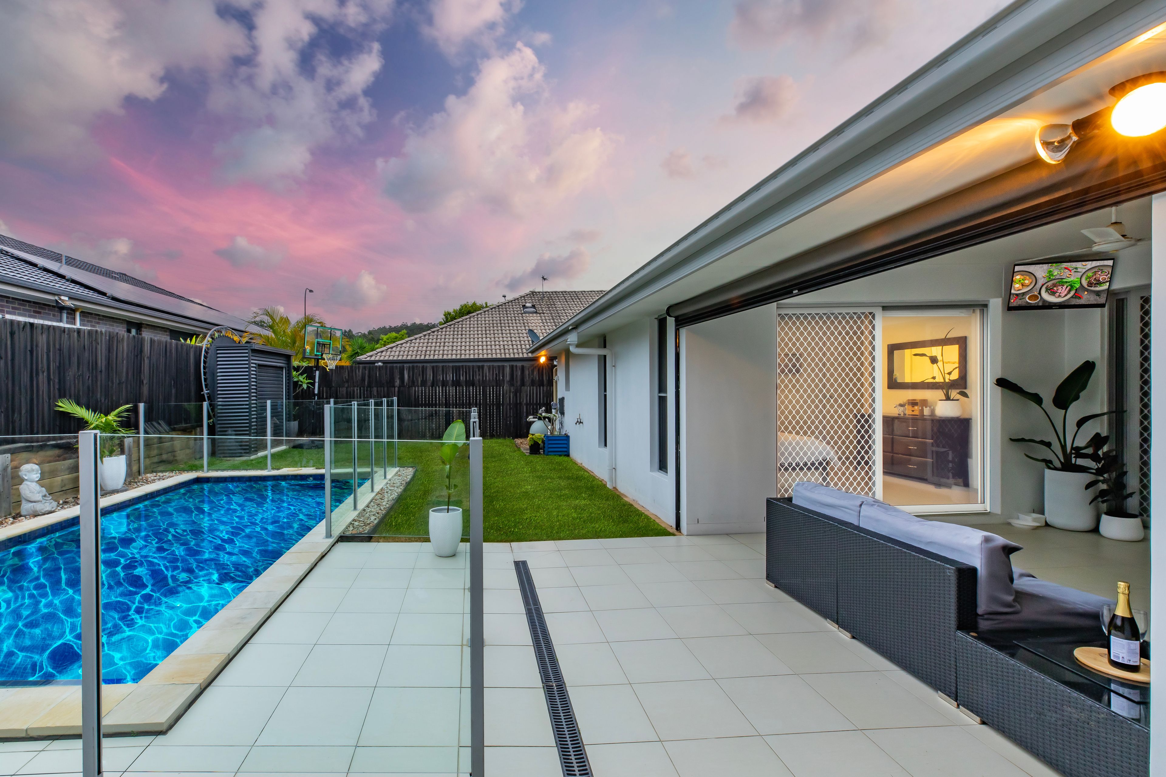 3 Orara Street, Pacific Pines, QLD 4211