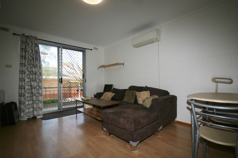 16/10 Waniassa Street, Queanbeyan, NSW 2620