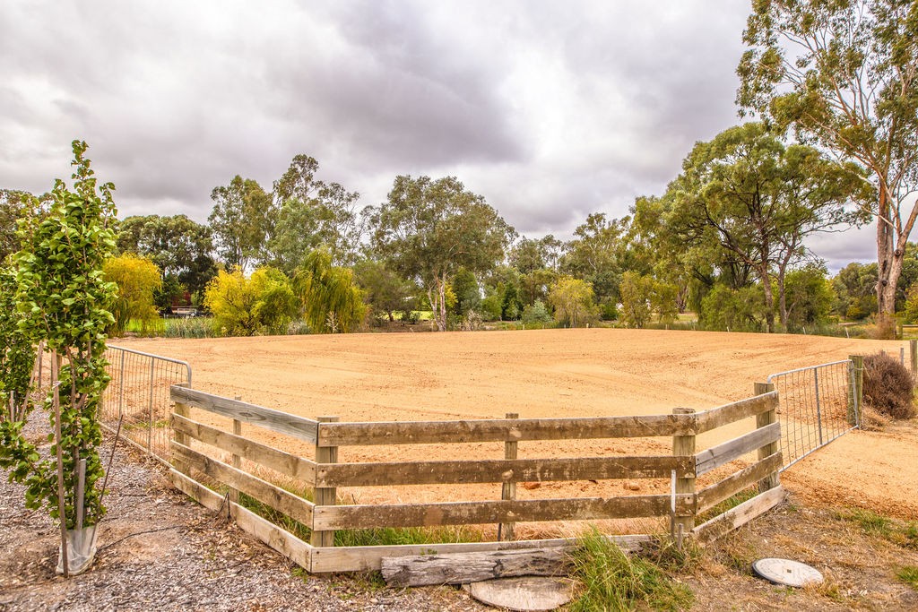541 Harfleur Street, Deniliquin, NSW 2710
