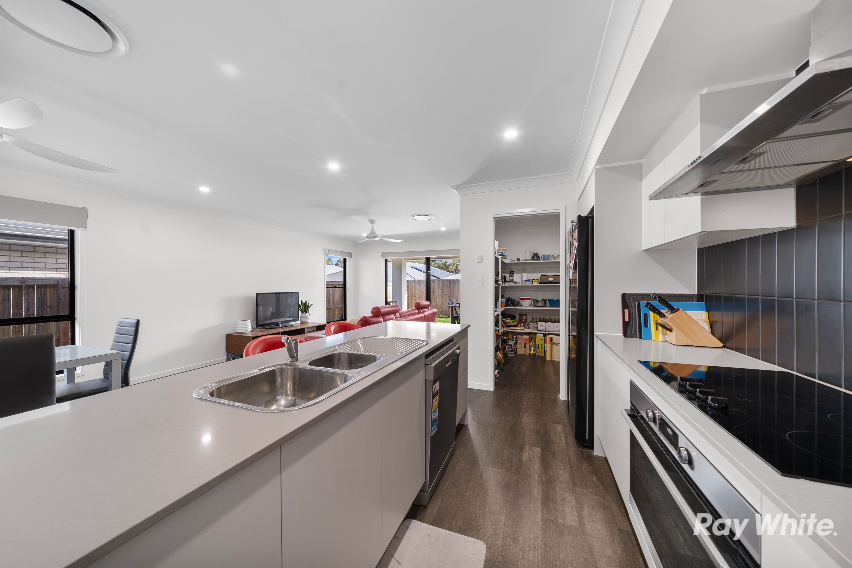 38 Moss Street, Greenbank, QLD 4124
