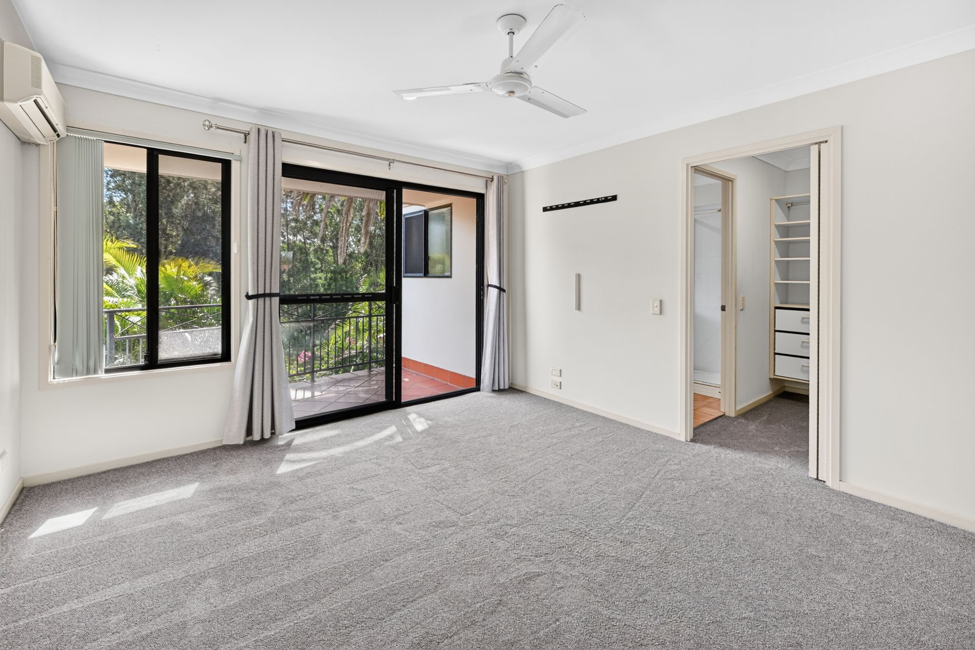 22/2 Bronberg Court — photo 10 of 28