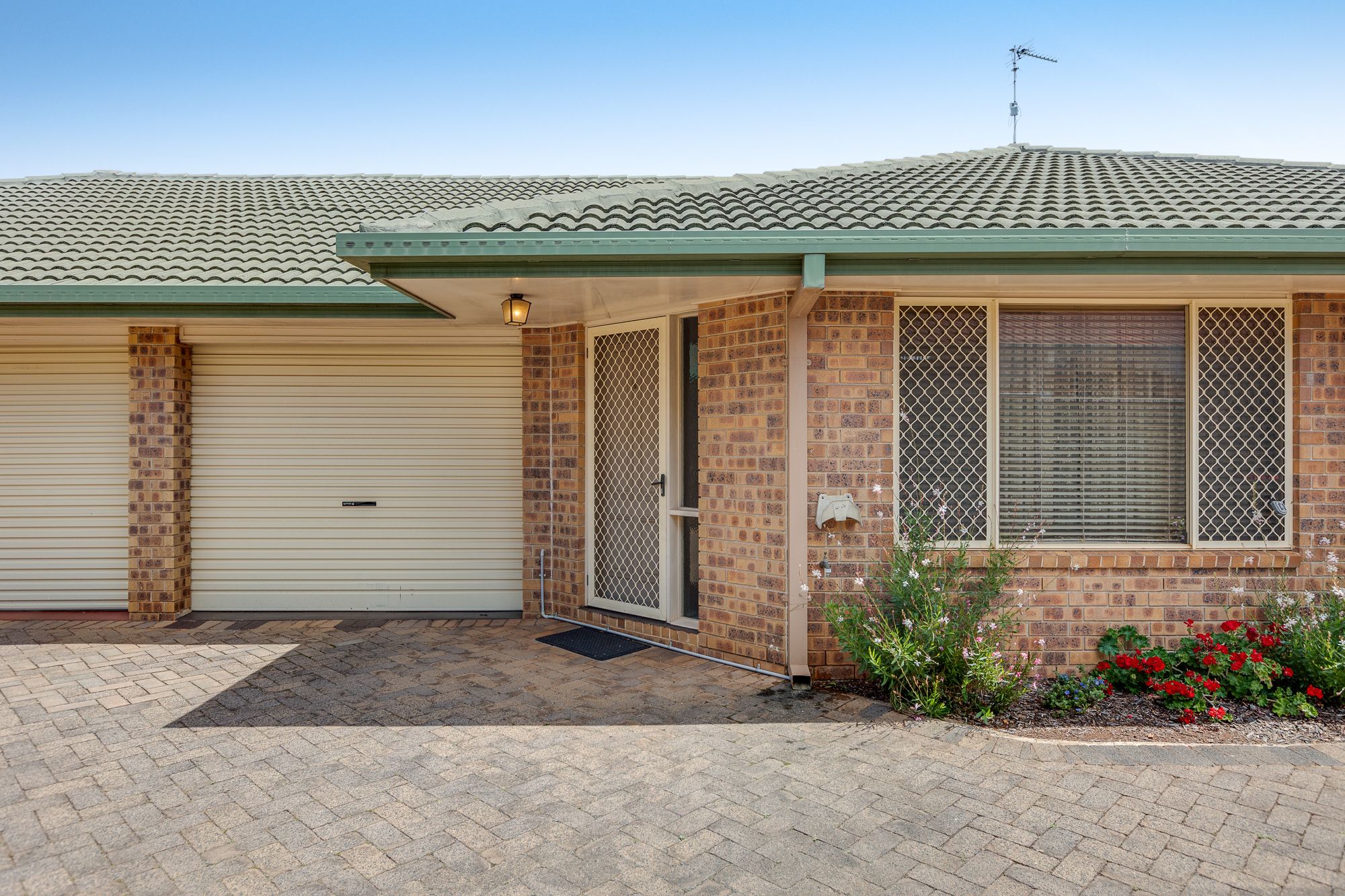242 Spring Street, Kearneys Spring QLD 4350