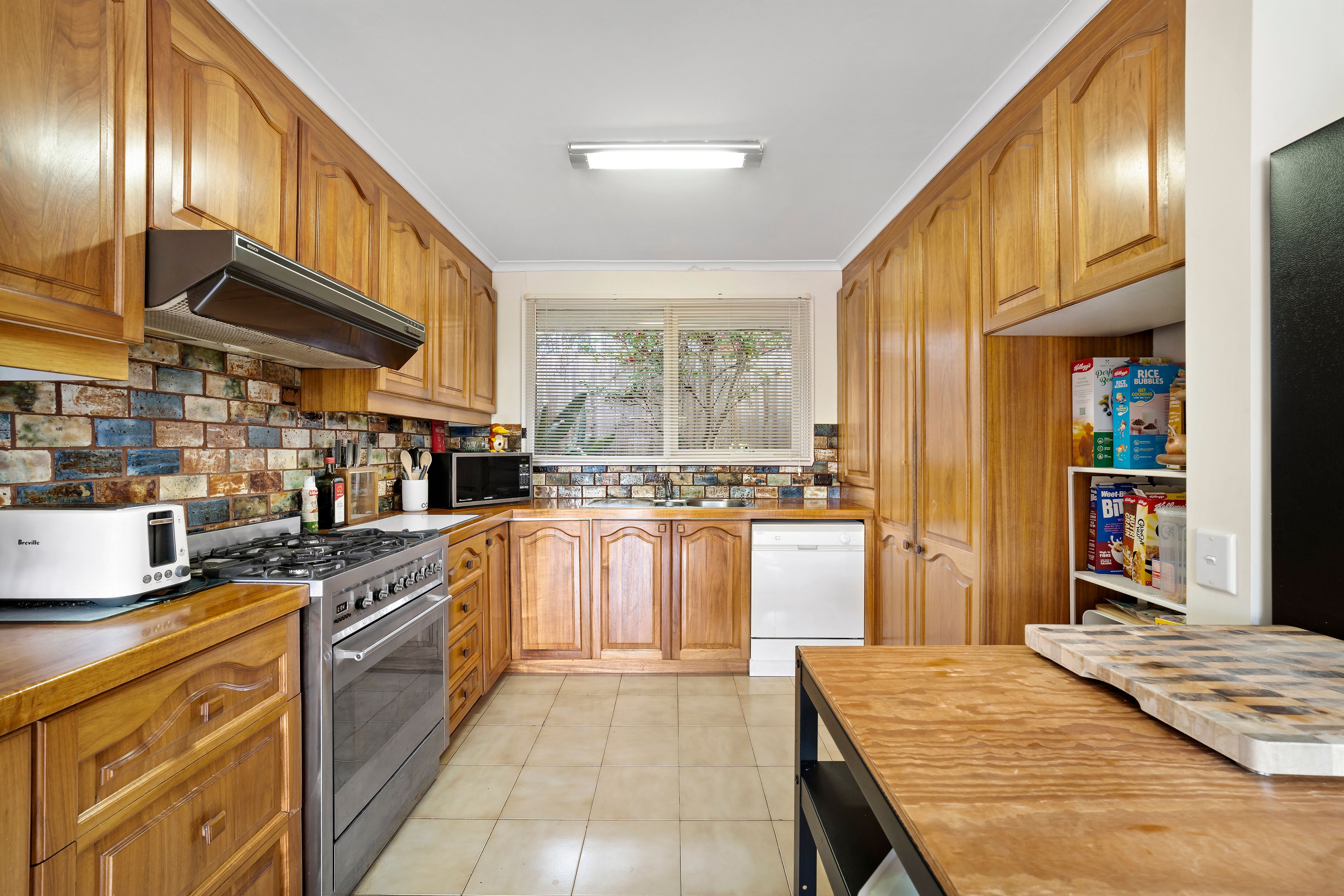 36 Dirkala Avenue — photo 3 of 11