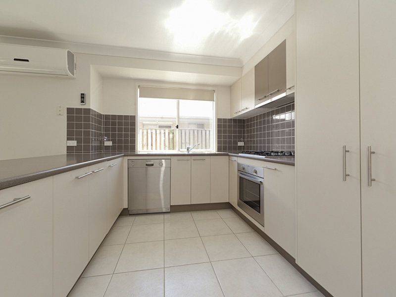 40 Elvena Circuit, Little Mountain, QLD 4551