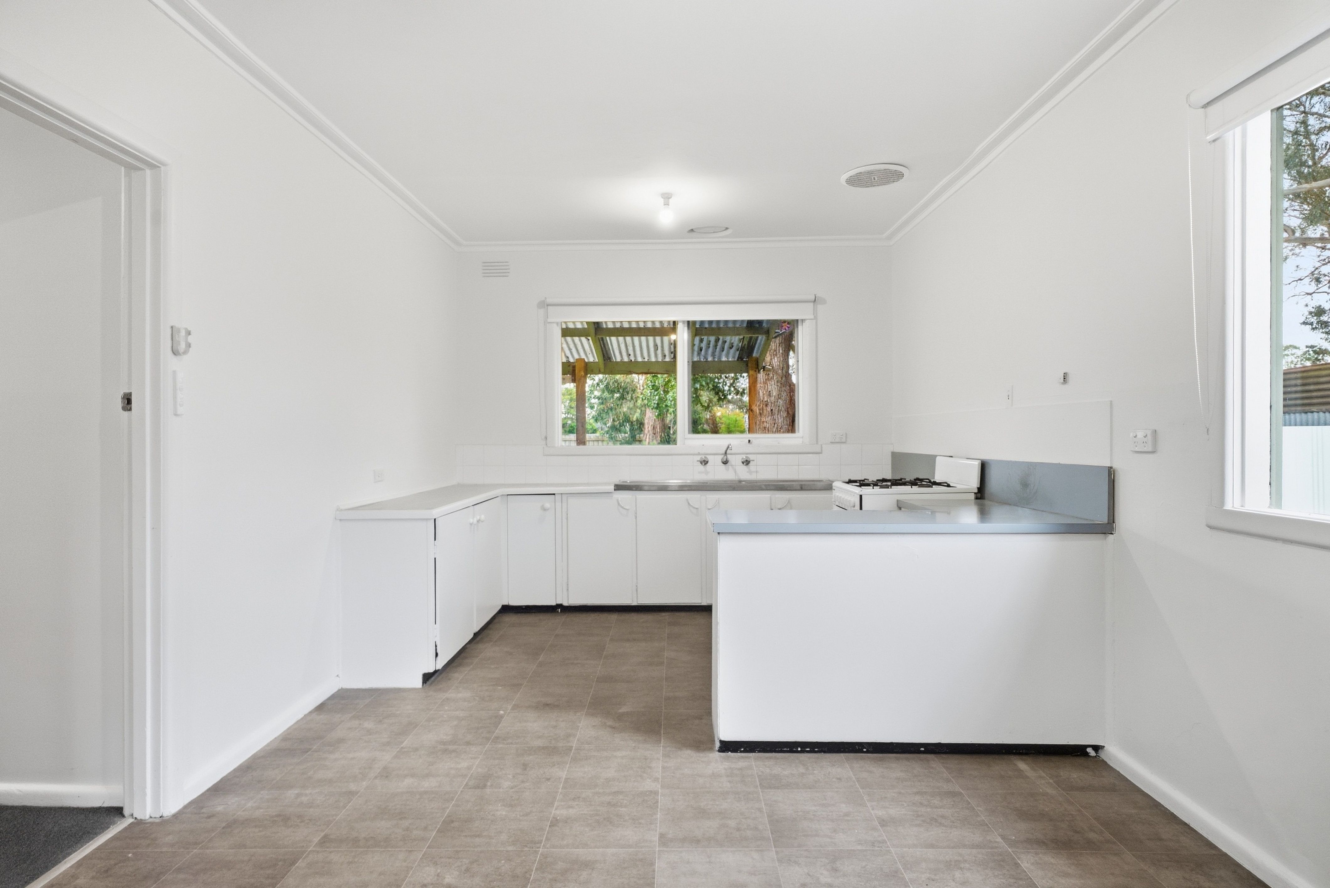 56 Mountain View Road — photo 3 of 7