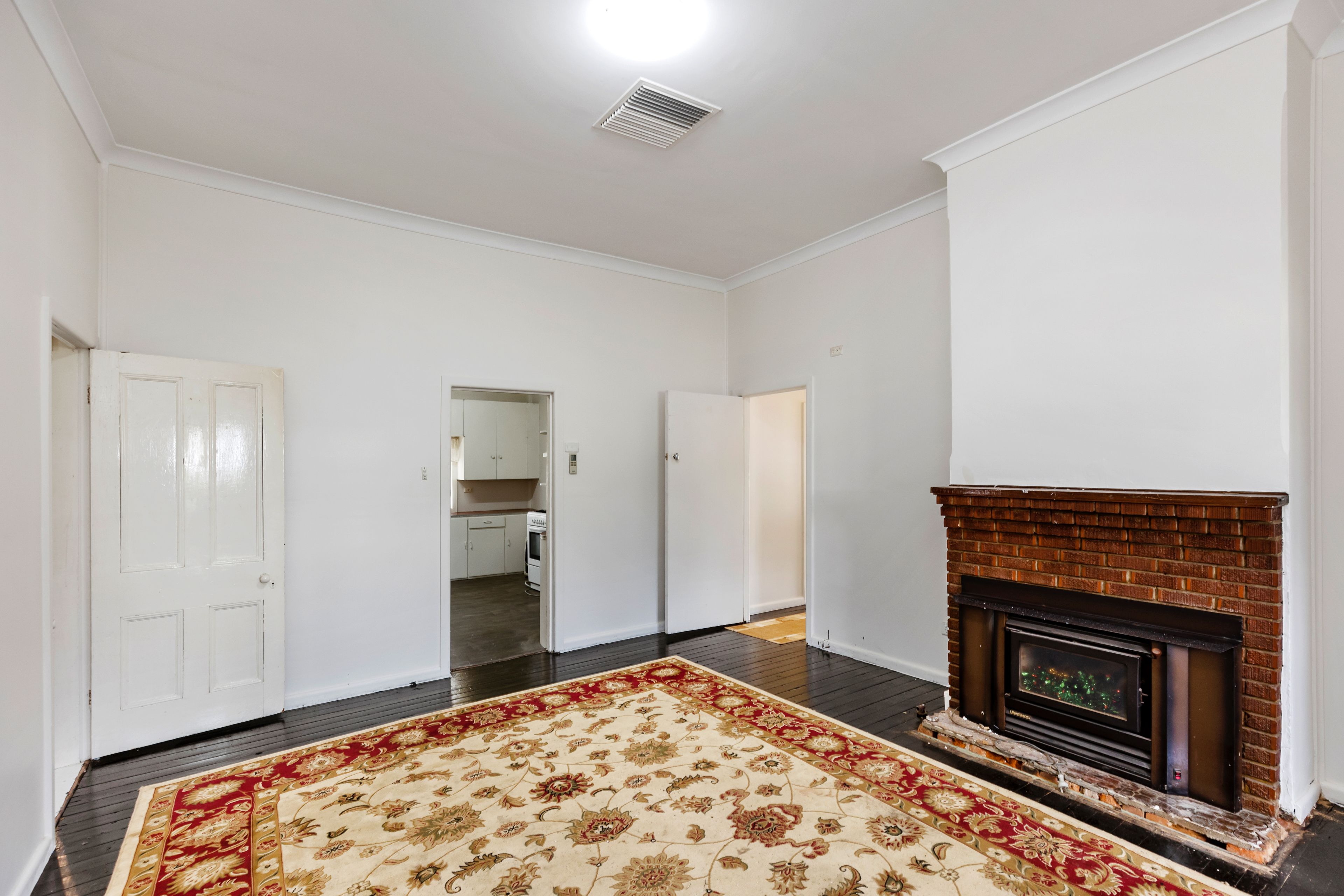 25 Crown Street — photo 6 of 19
