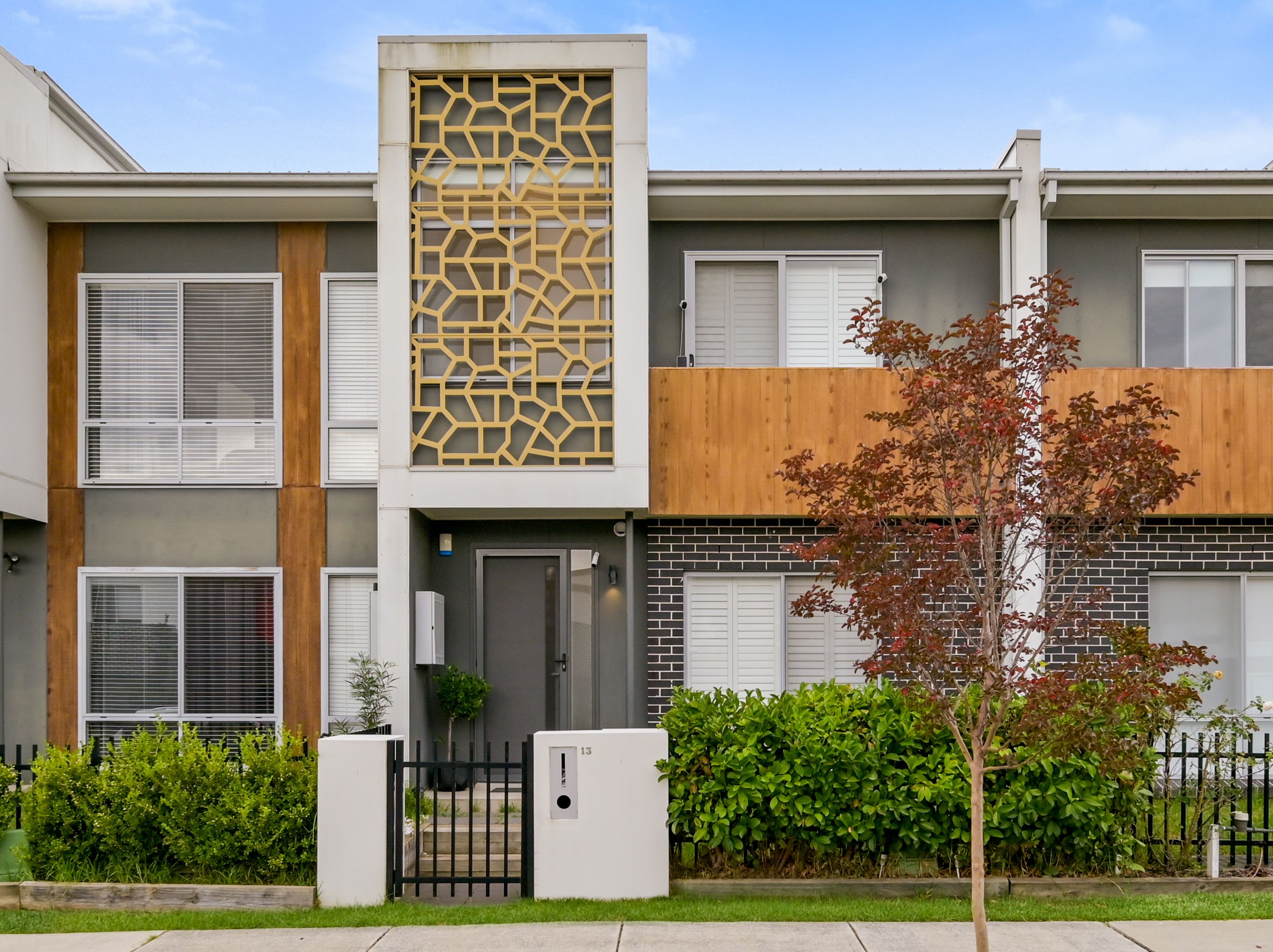 13 Curlewis Street, GLEDSWOOD HILLS NSW 2557