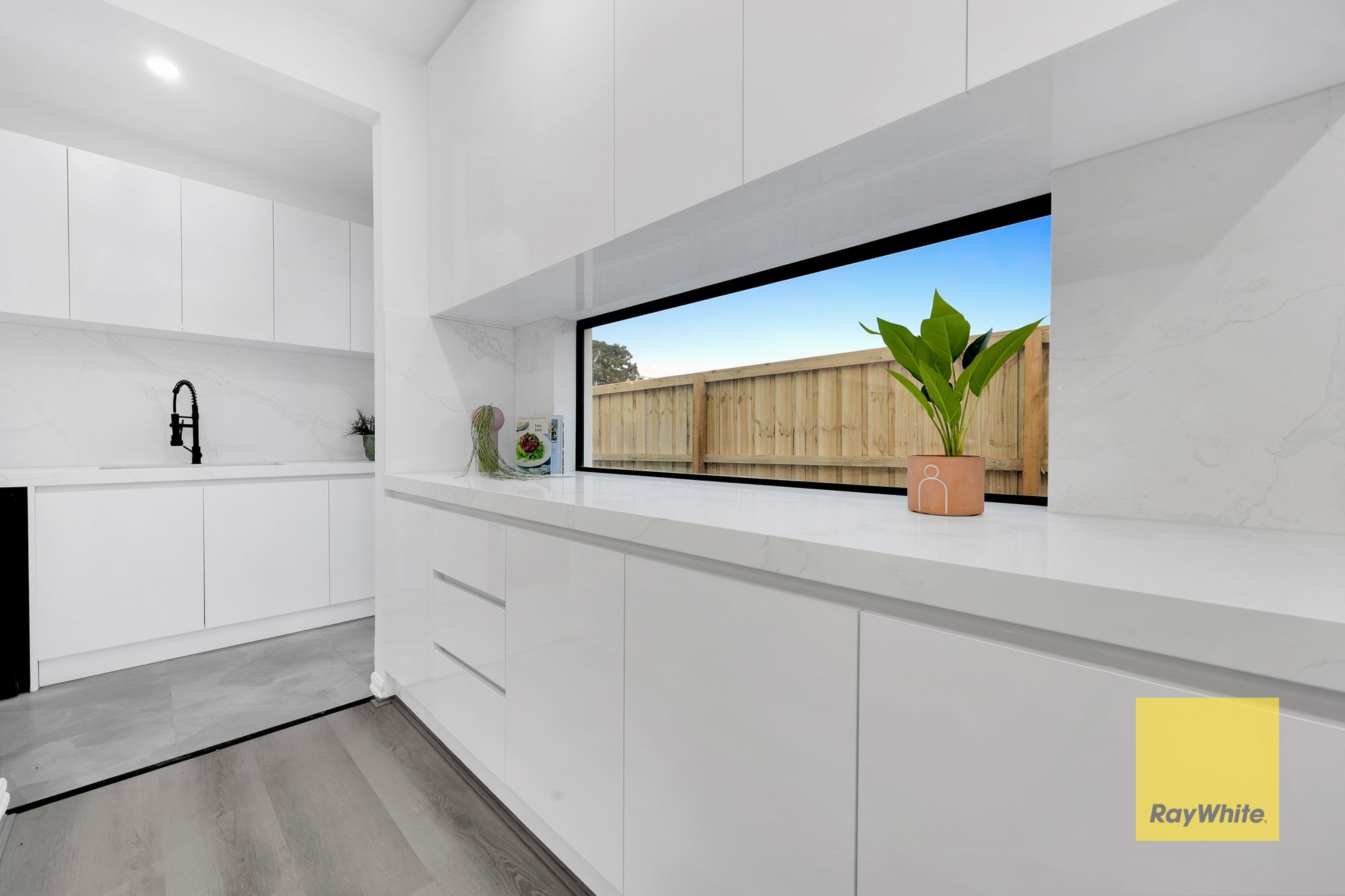 18 Darter Street — photo 10 of 21