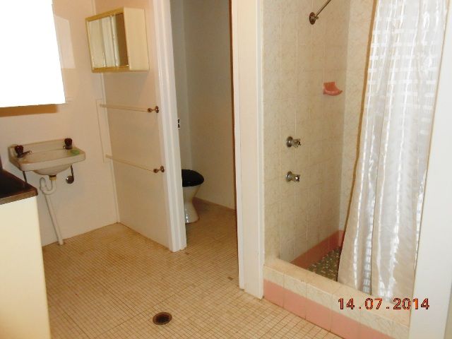 2/66 Urana Street, Turvey Park, NSW 2650