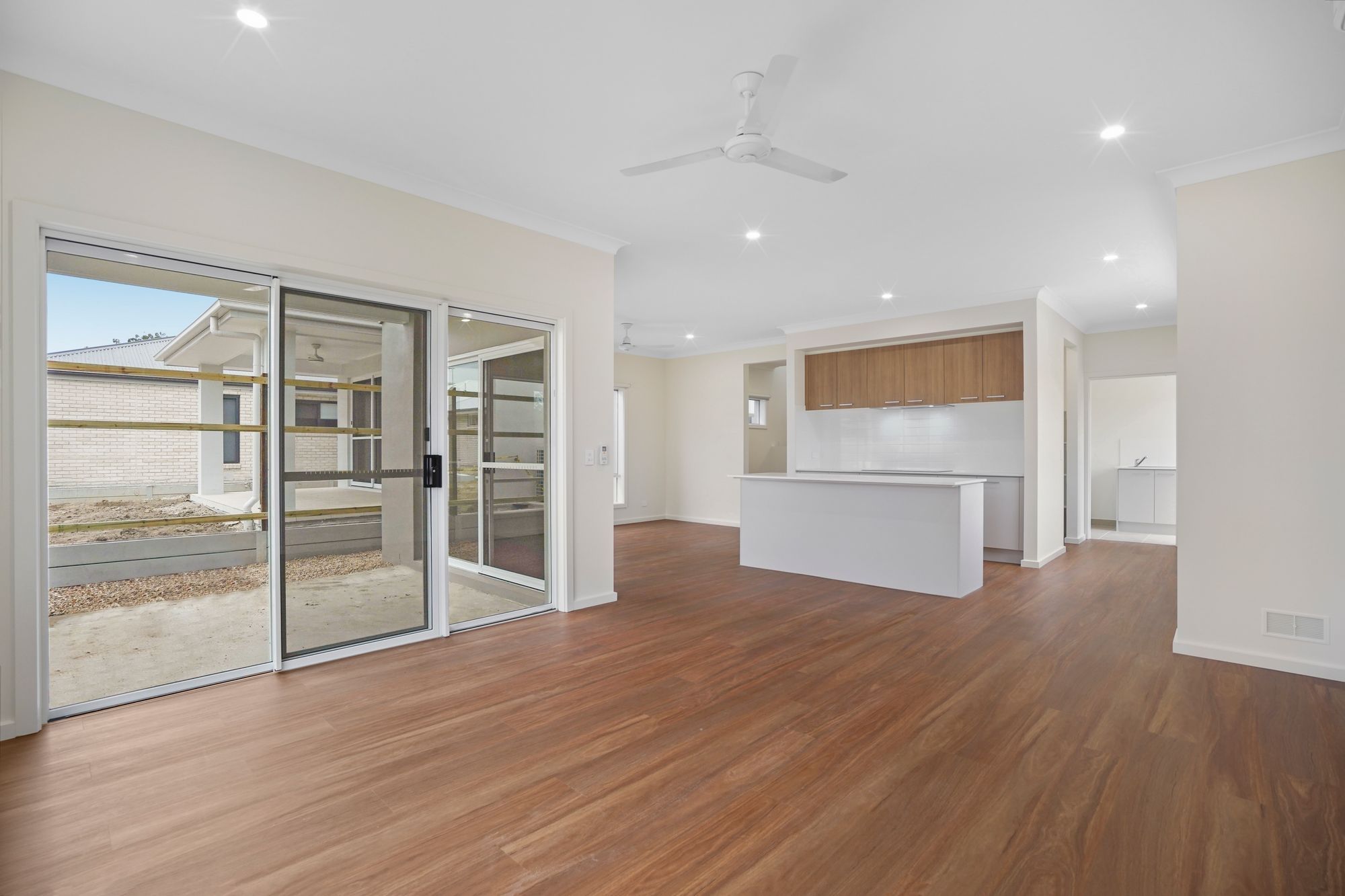 14 Magenta Street — photo 3 of 22