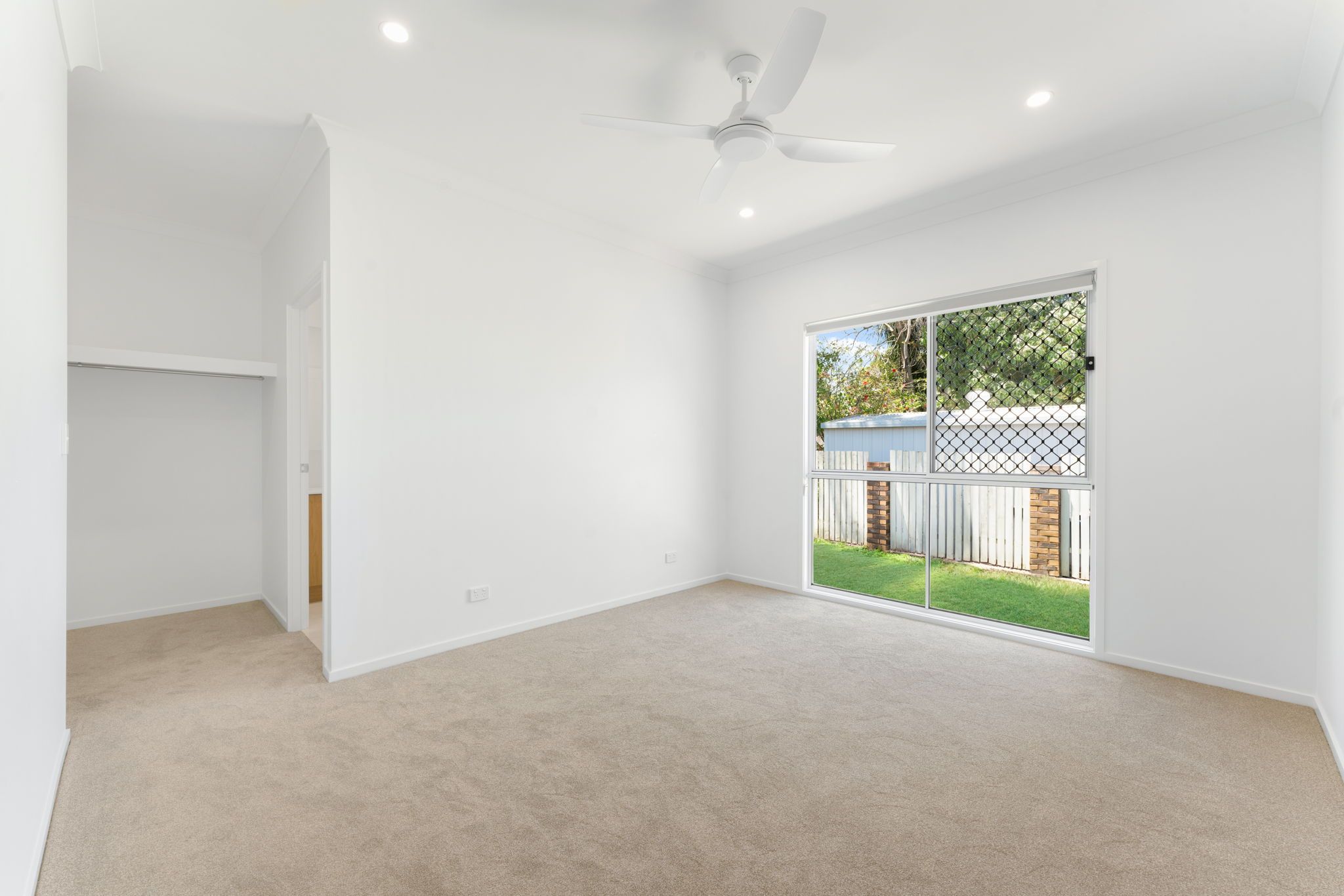 8B Woodview Street — photo 9 of 16