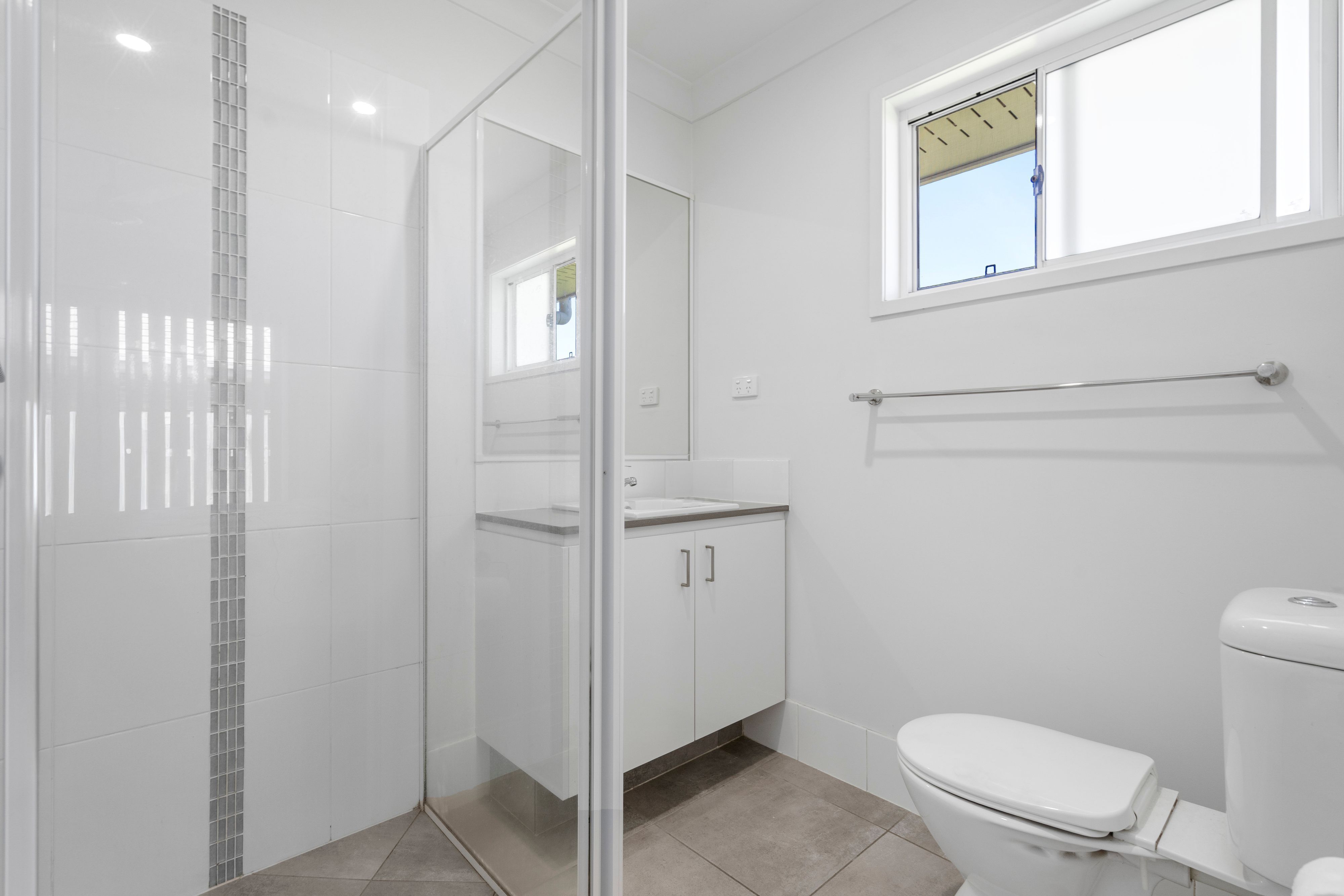 22 Benwerrin Street — photo 7 of 11
