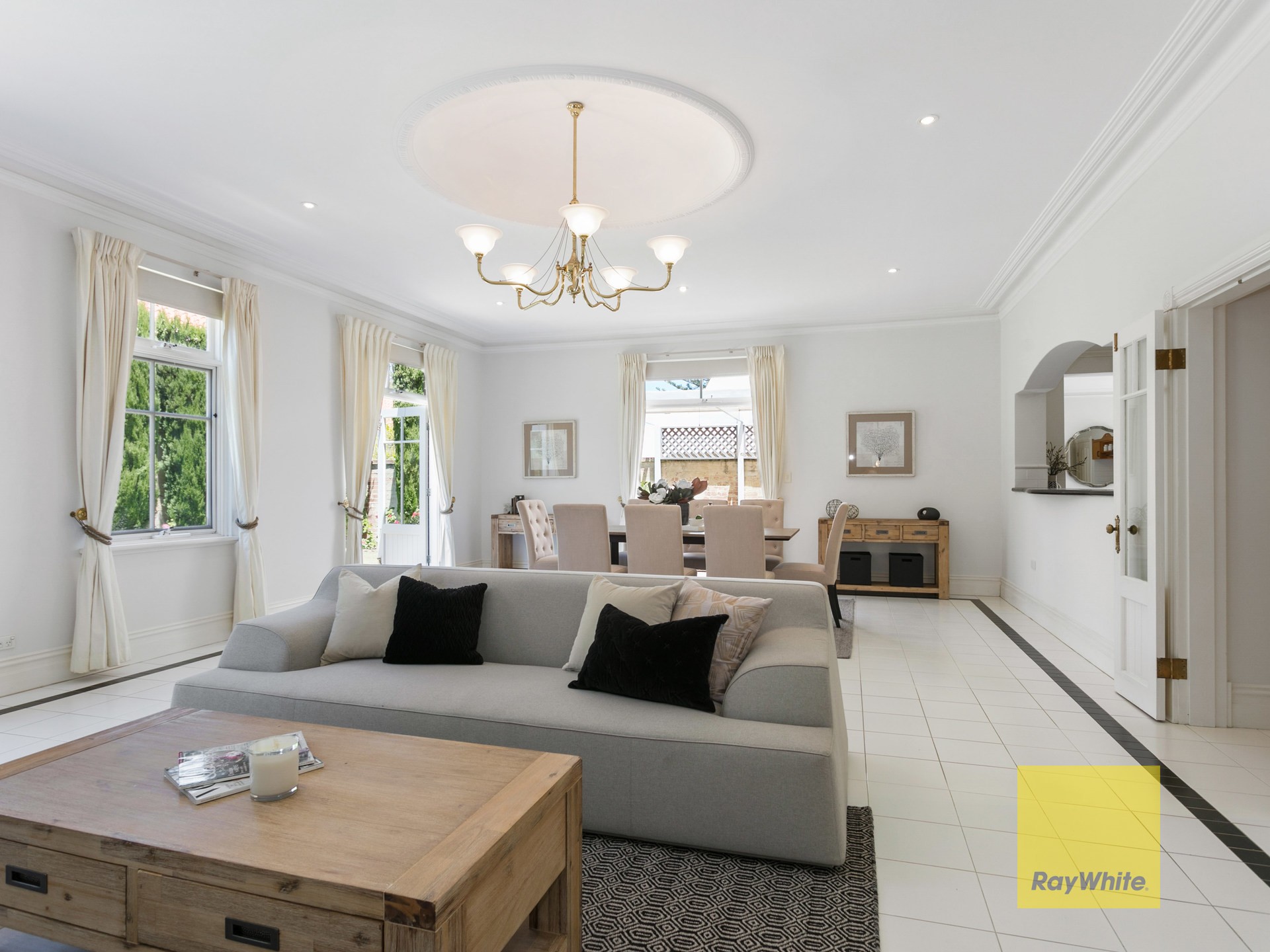 8 Minderup Close, Claremont, WA 6010