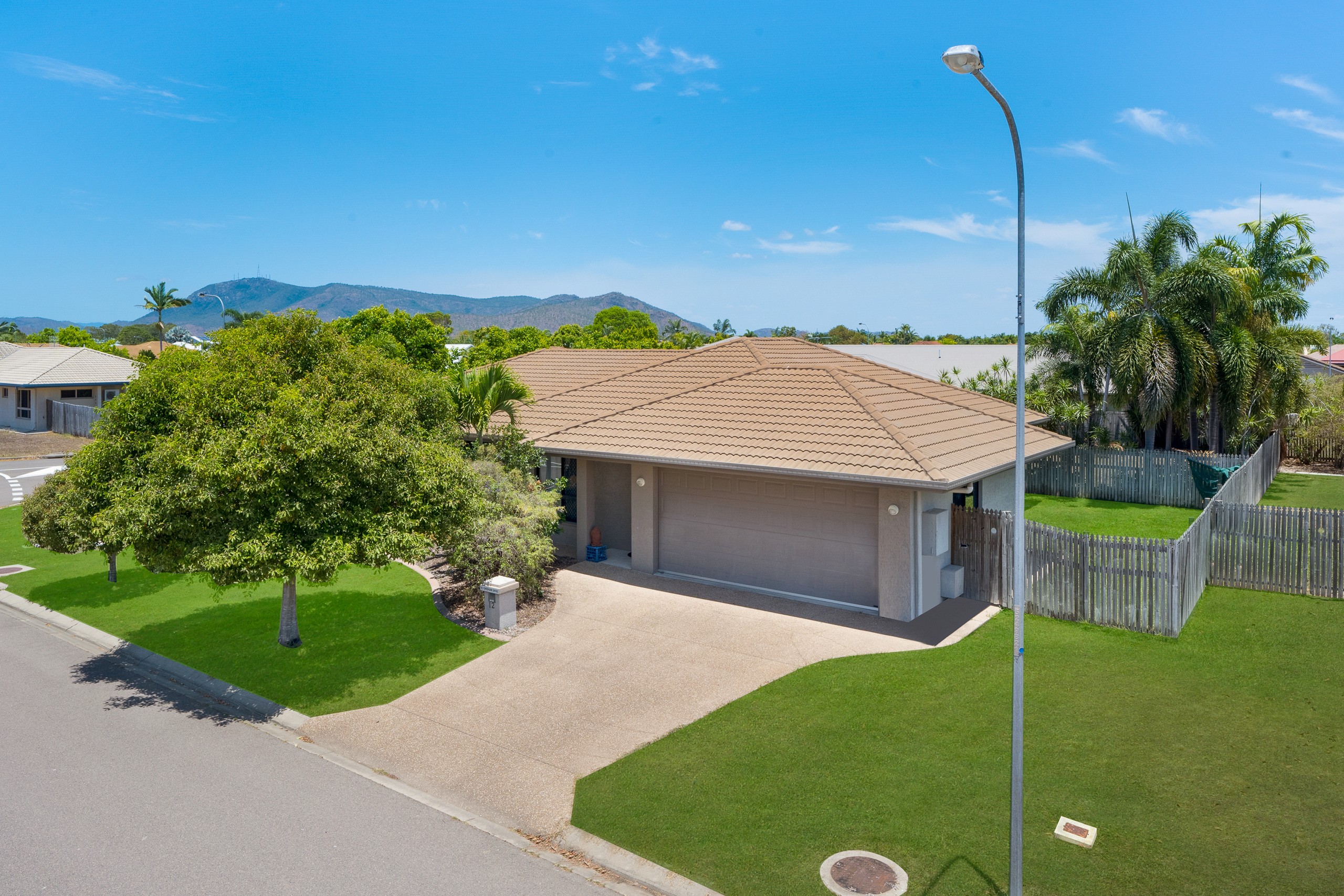 12 Chesham Drive, Kirwan, QLD 4817