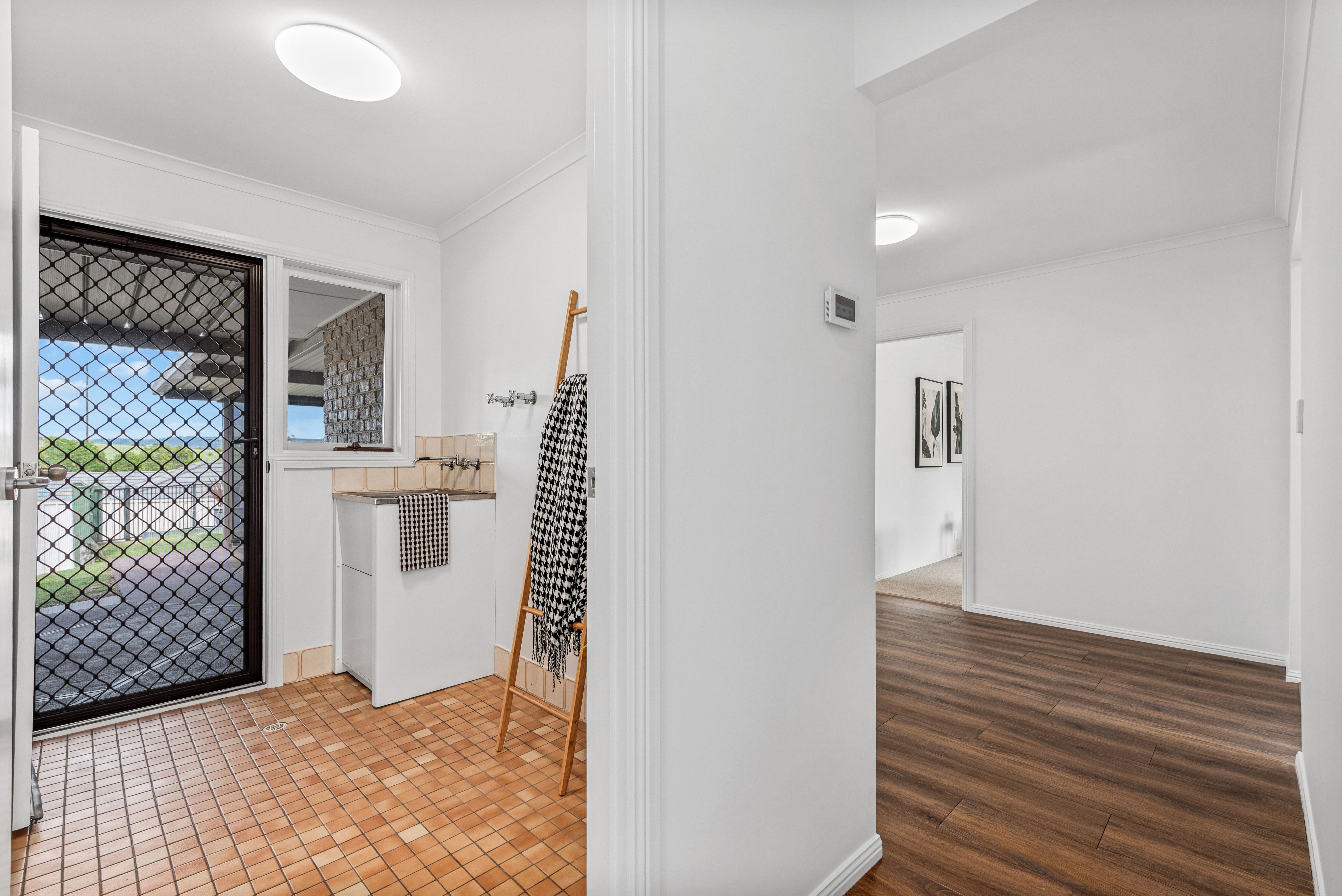 7 Dridan Crescent — photo 15 of 24