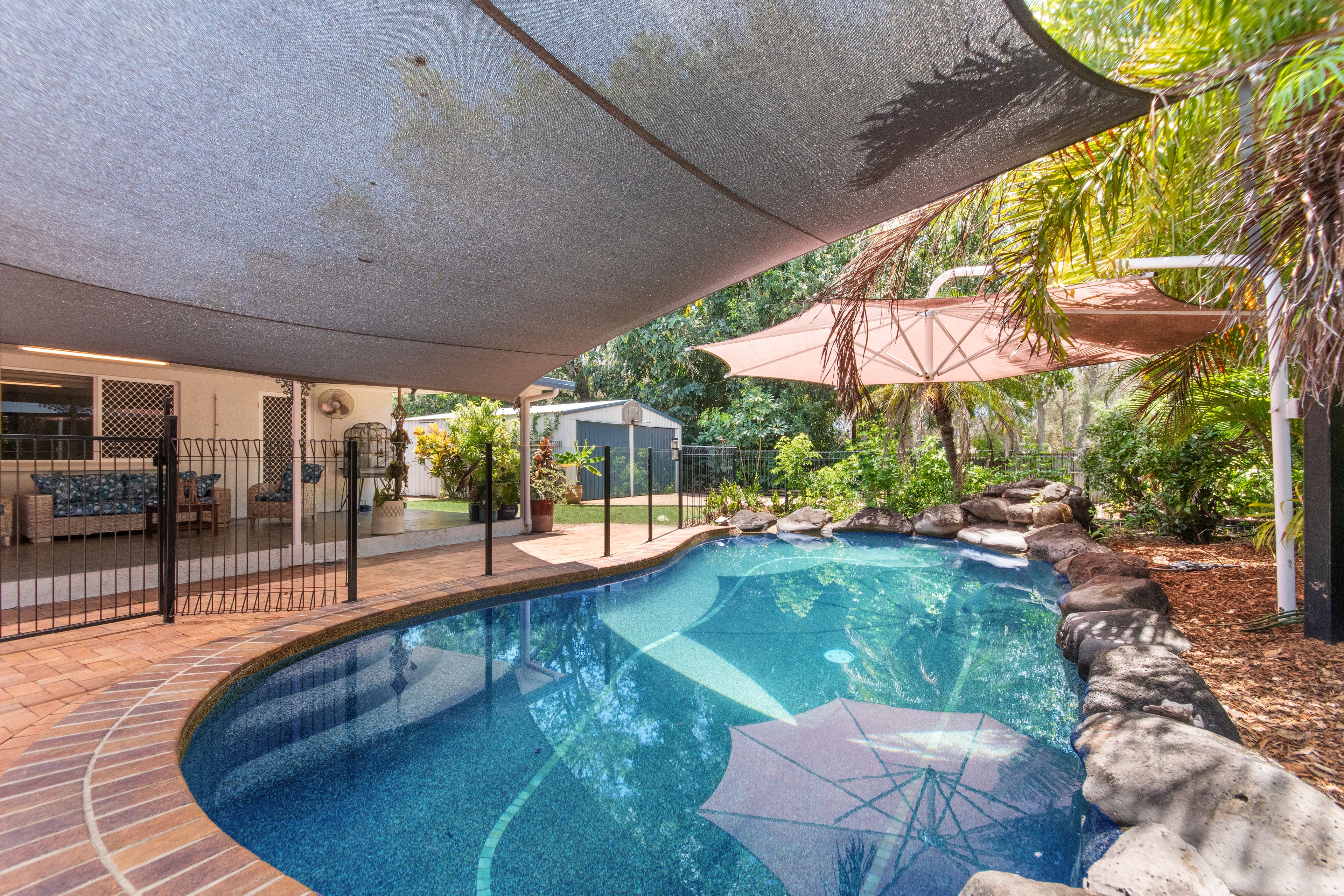 10 Joshua Crescent, Bushland Beach, QLD 4818
