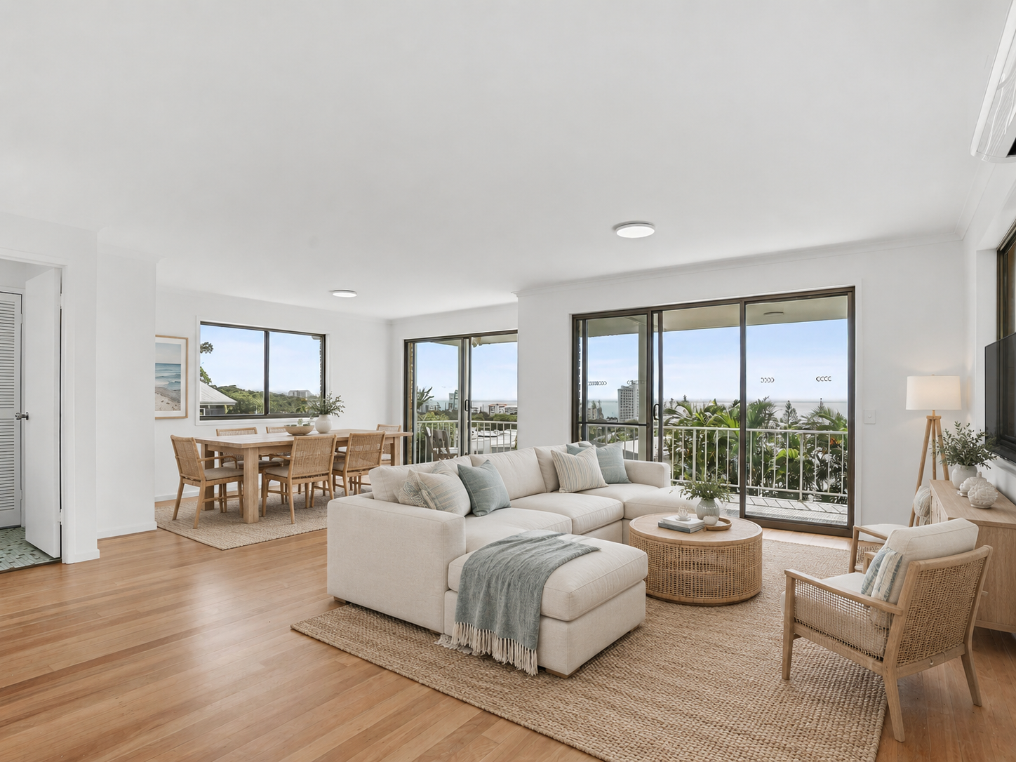 2 Tantula Road East, Alexandra Headland, QLD 4572