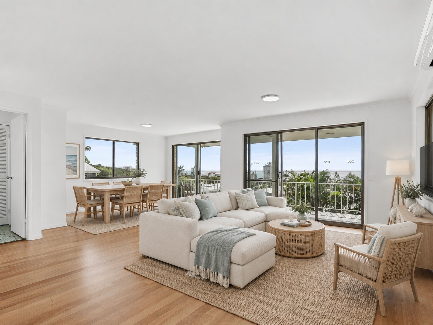 2 Tantula Road East, Alexandra Headland, QLD 4572
