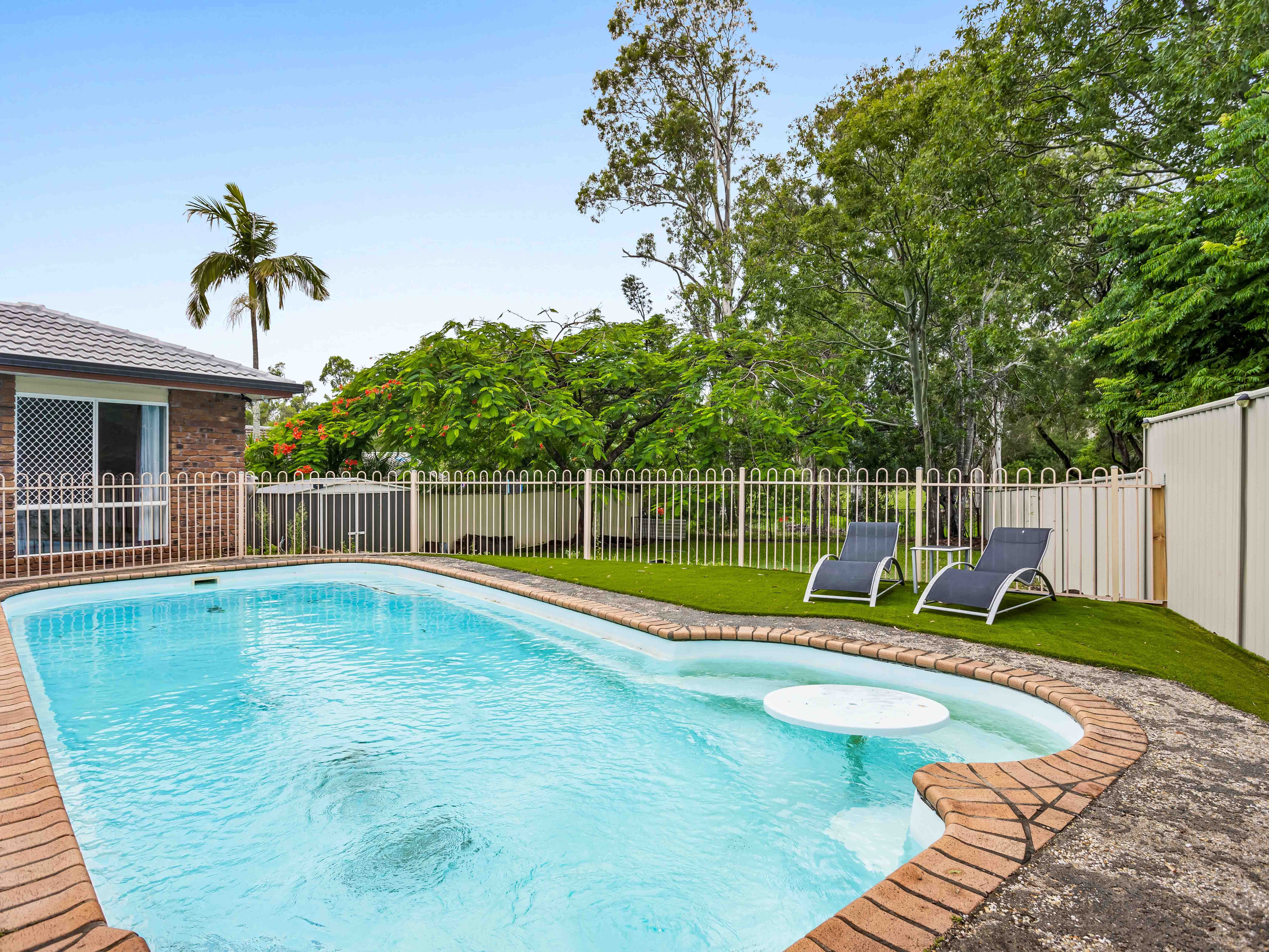 1 Wilmington Court, Helensvale, QLD 4212