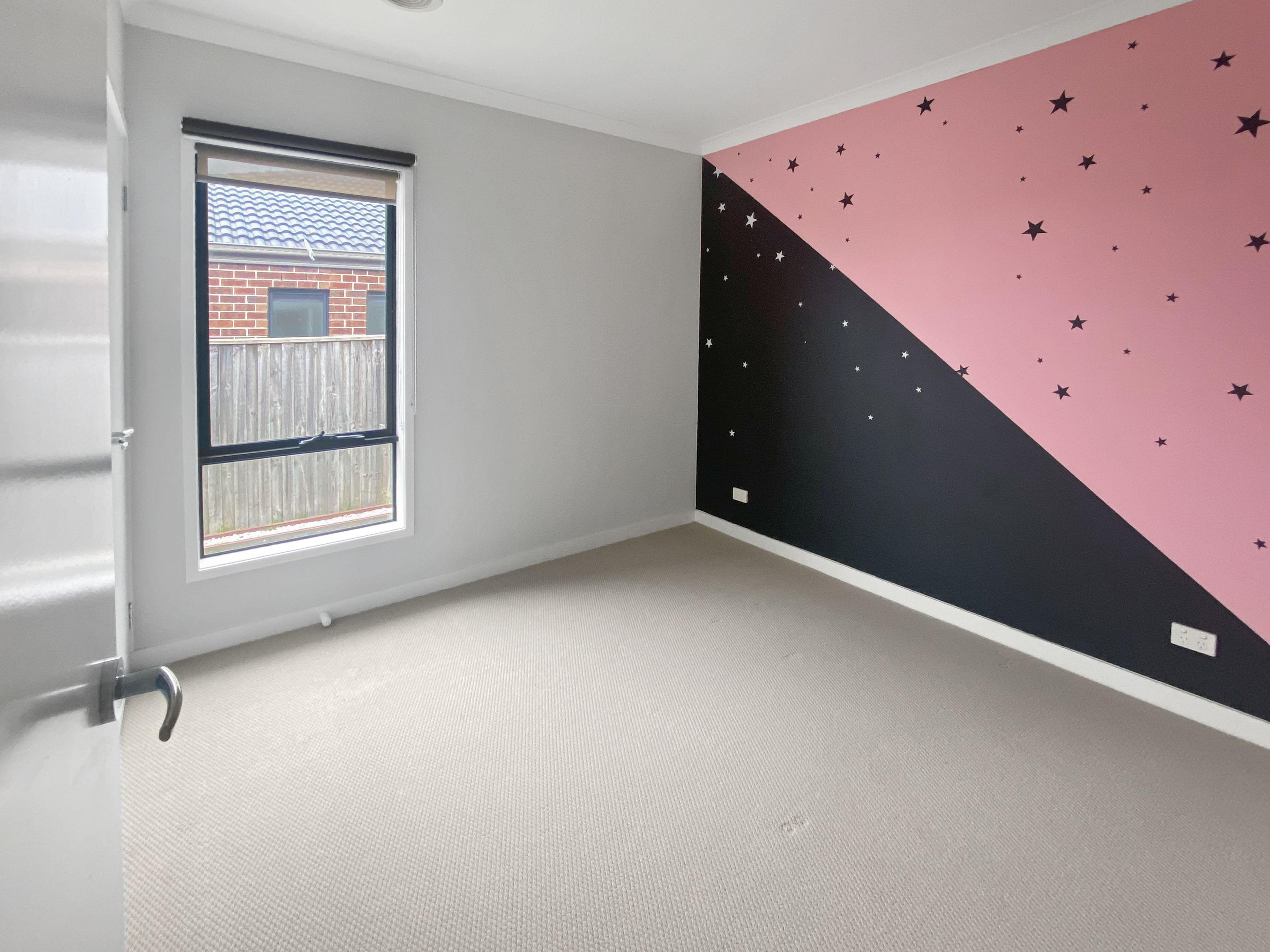 25 Everard Avenue — photo 9 of 12