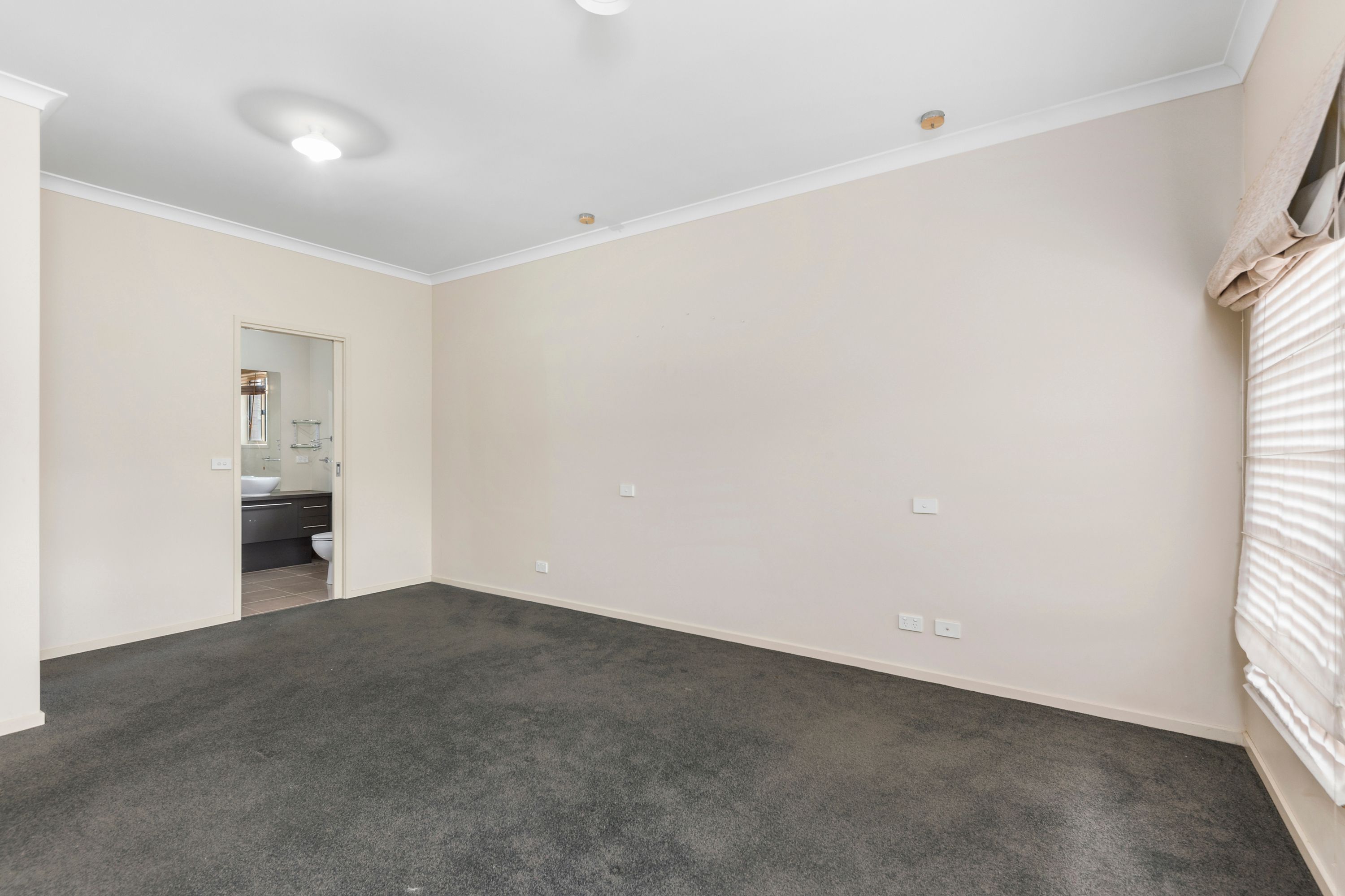 2 Klim Avenue, Kangaroo Flat, VIC 3555