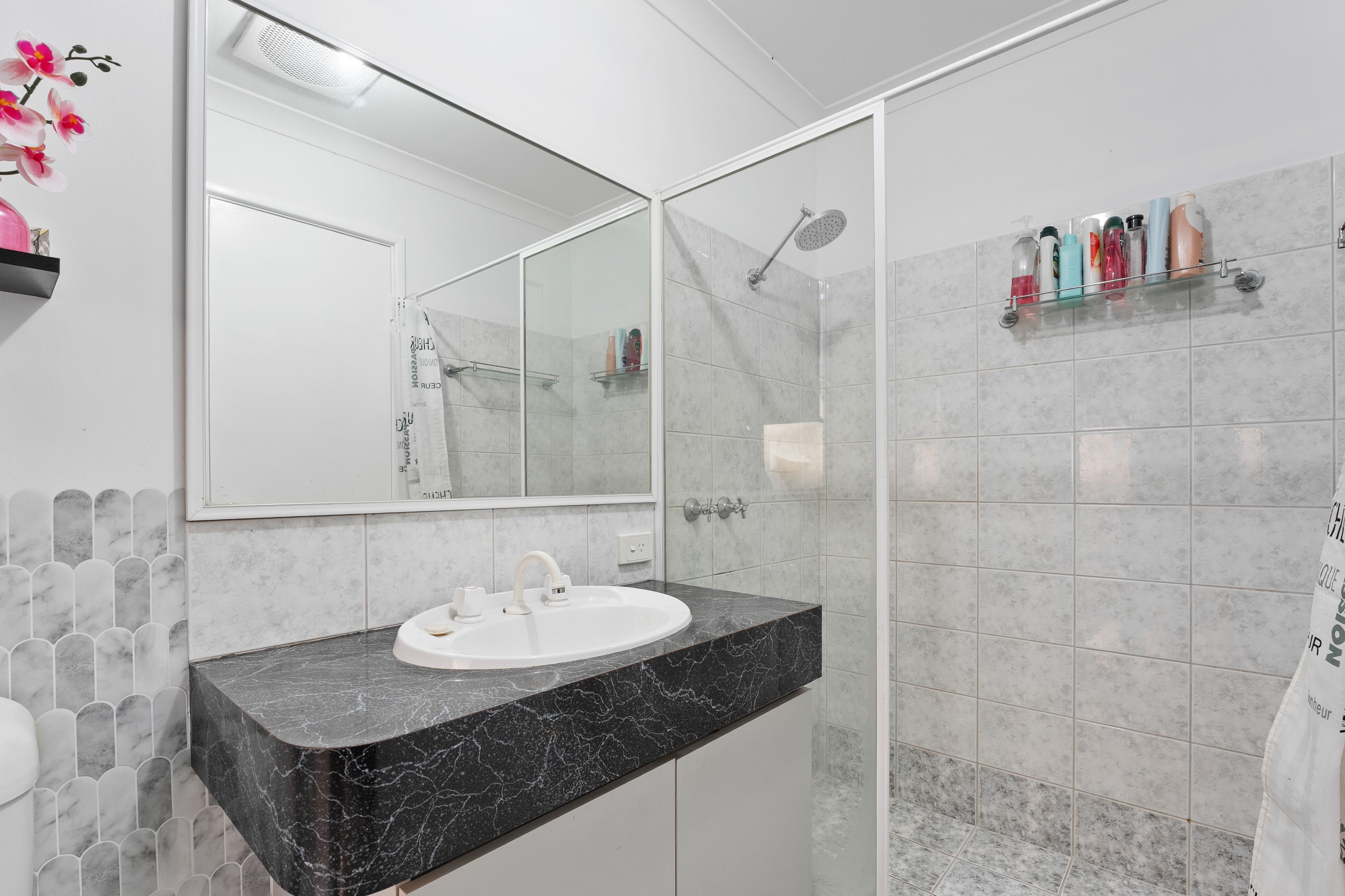 27 Mornington Boulevard — photo 9 of 30