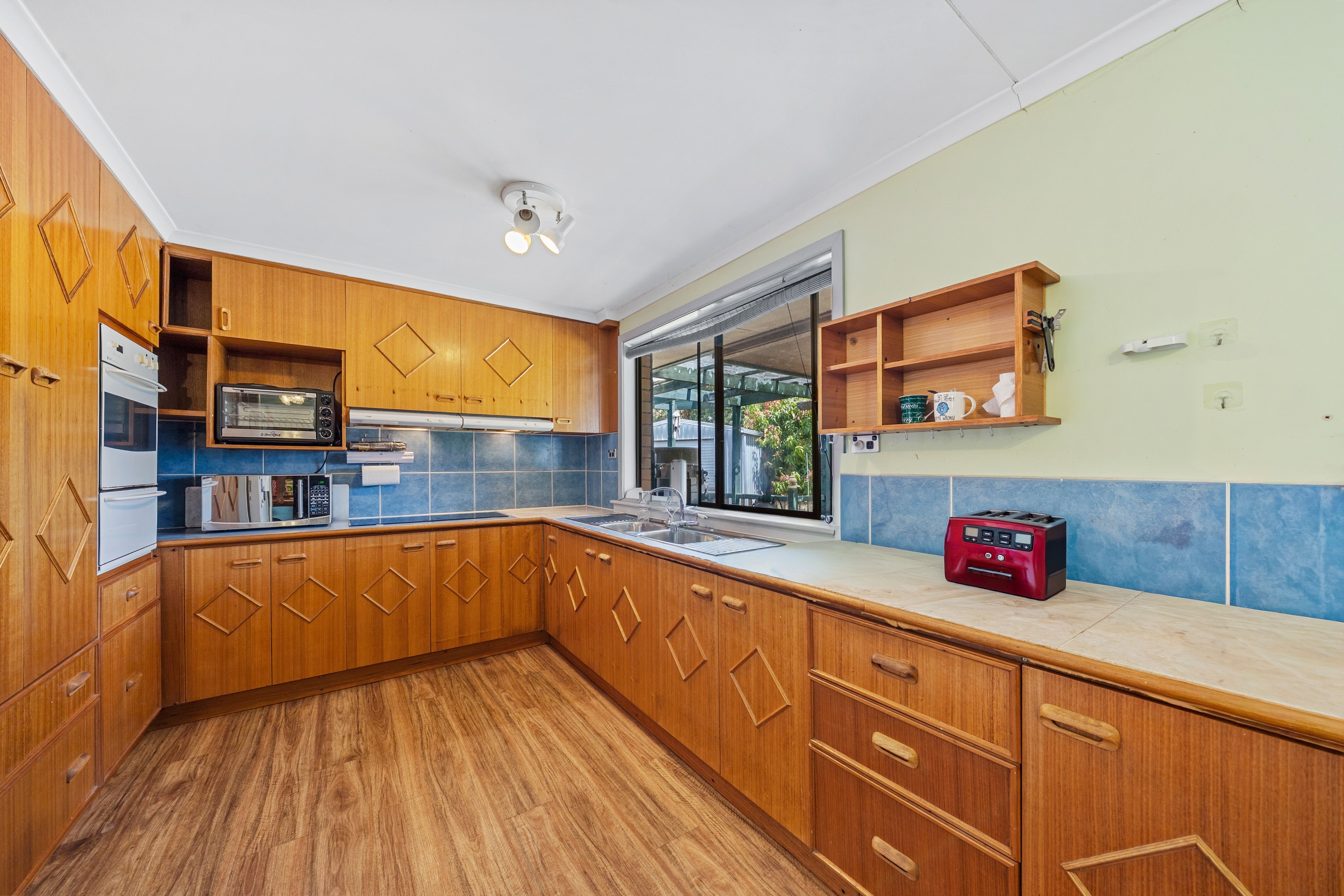 10 Ginninderra Court — photo 4 of 21