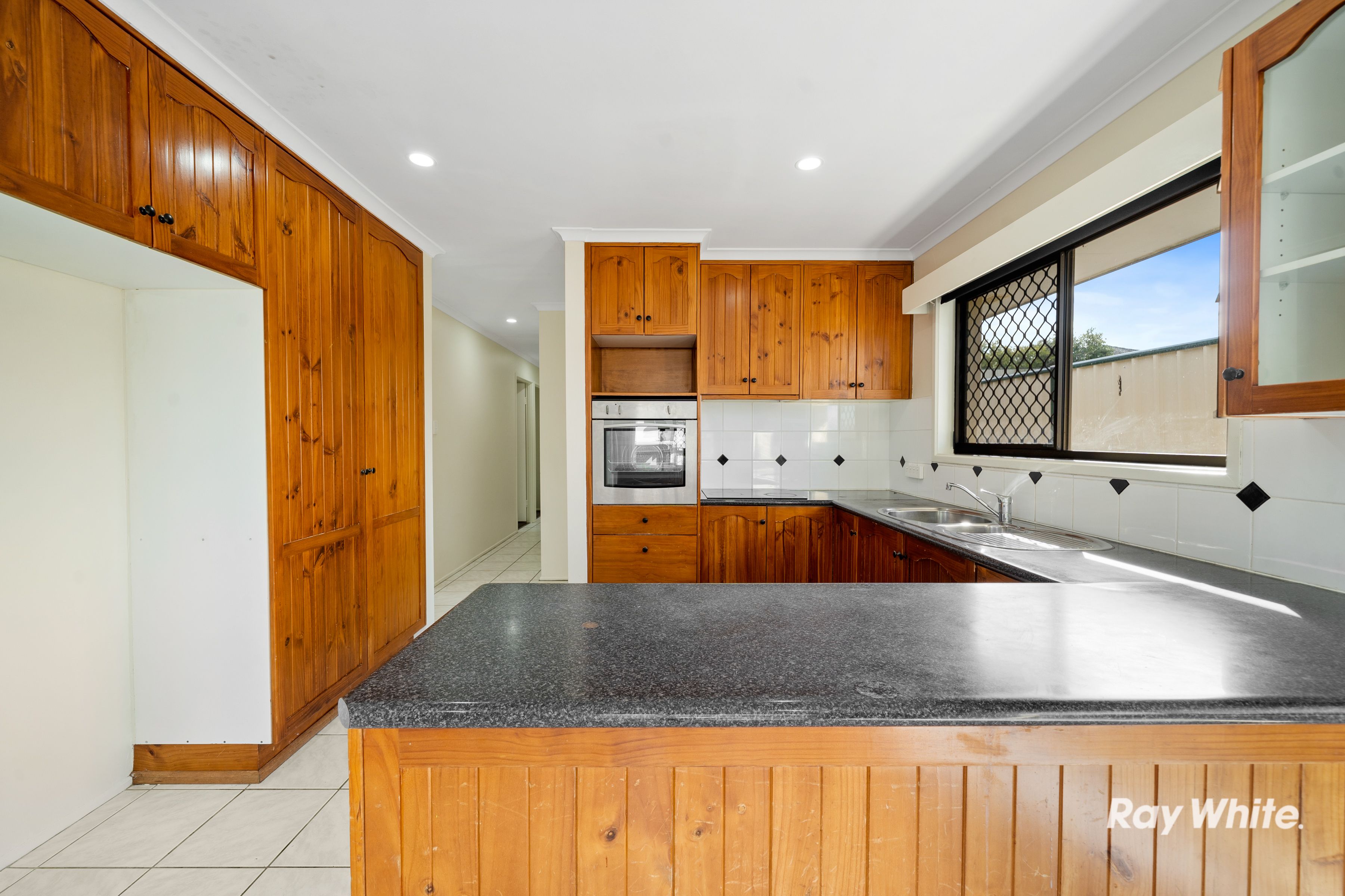 5 Parfrey Road — photo 6 of 18