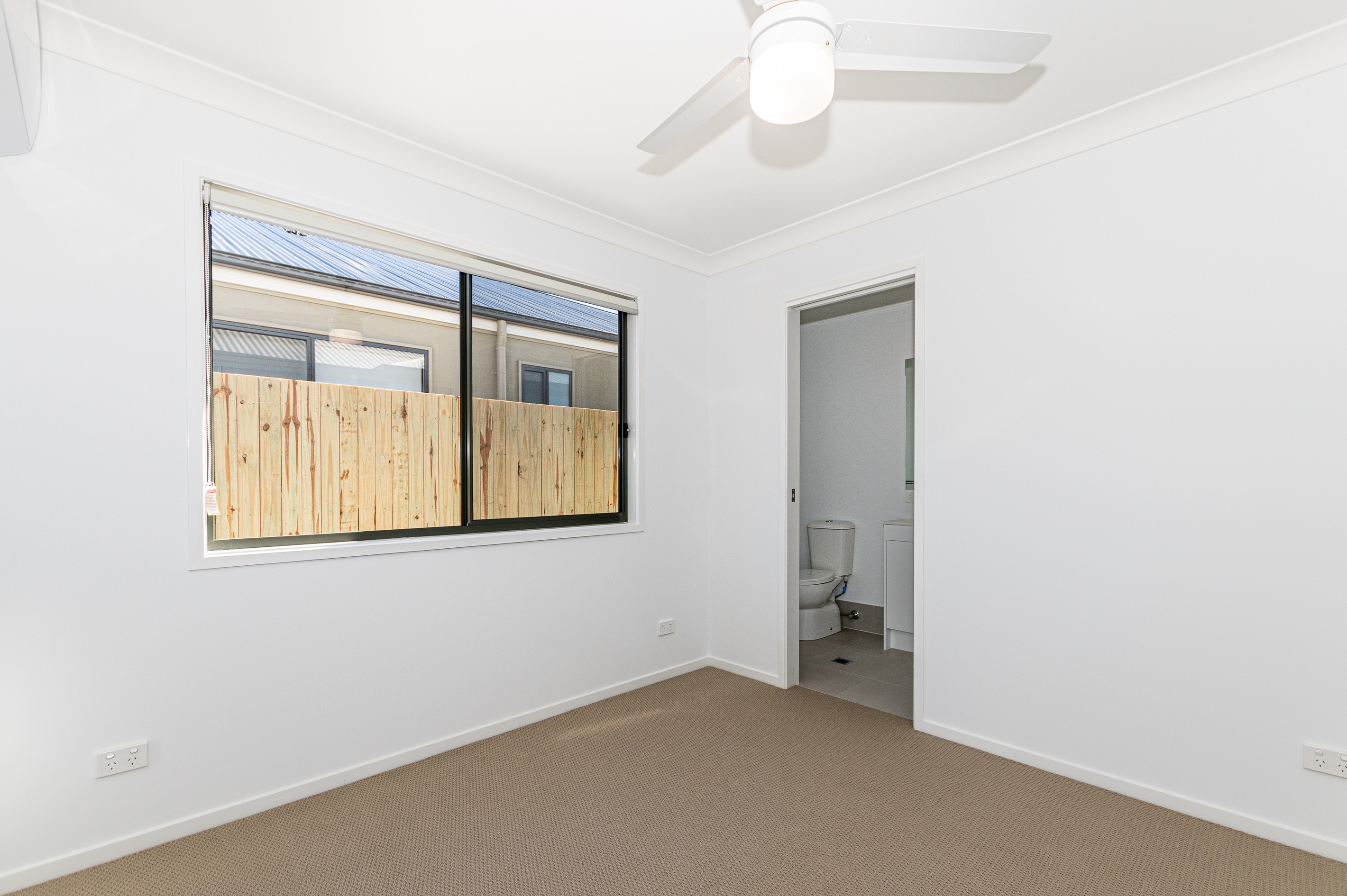 2/71 Miamax Place, Logan Reserve, QLD 4133