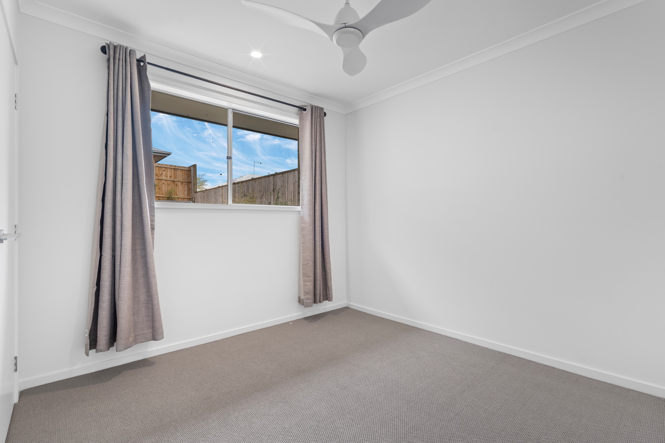 52 Tomaree Road, White Rock, QLD 4306