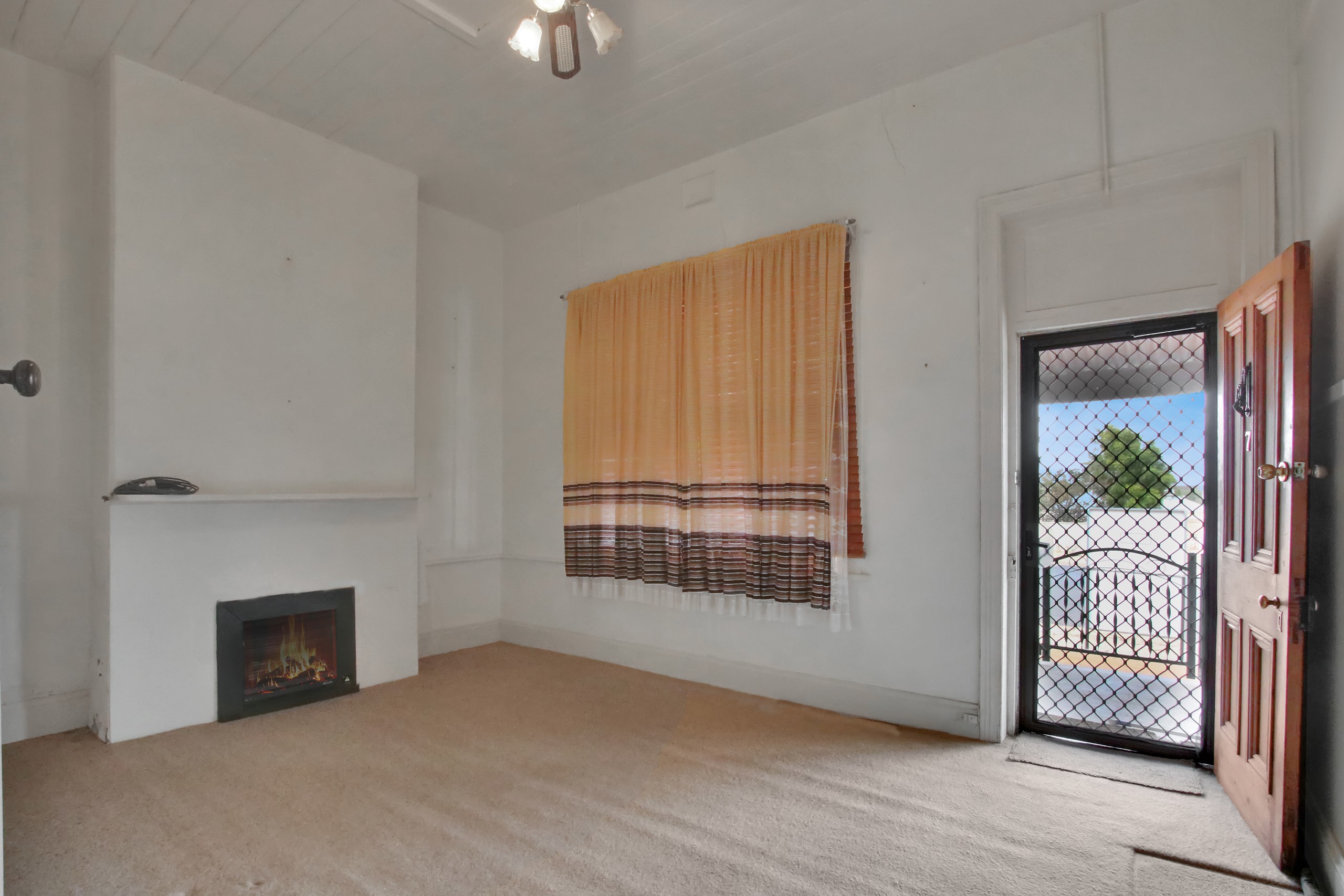 7 First Street, Morgan, SA 5320