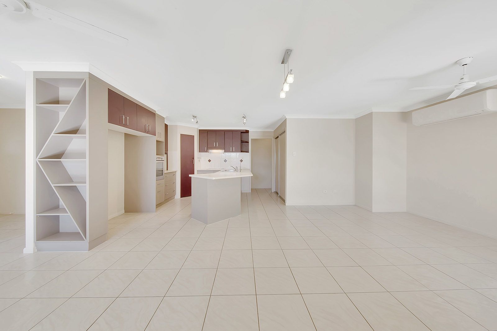 7 Viewpoint Way, New Auckland, QLD 4680