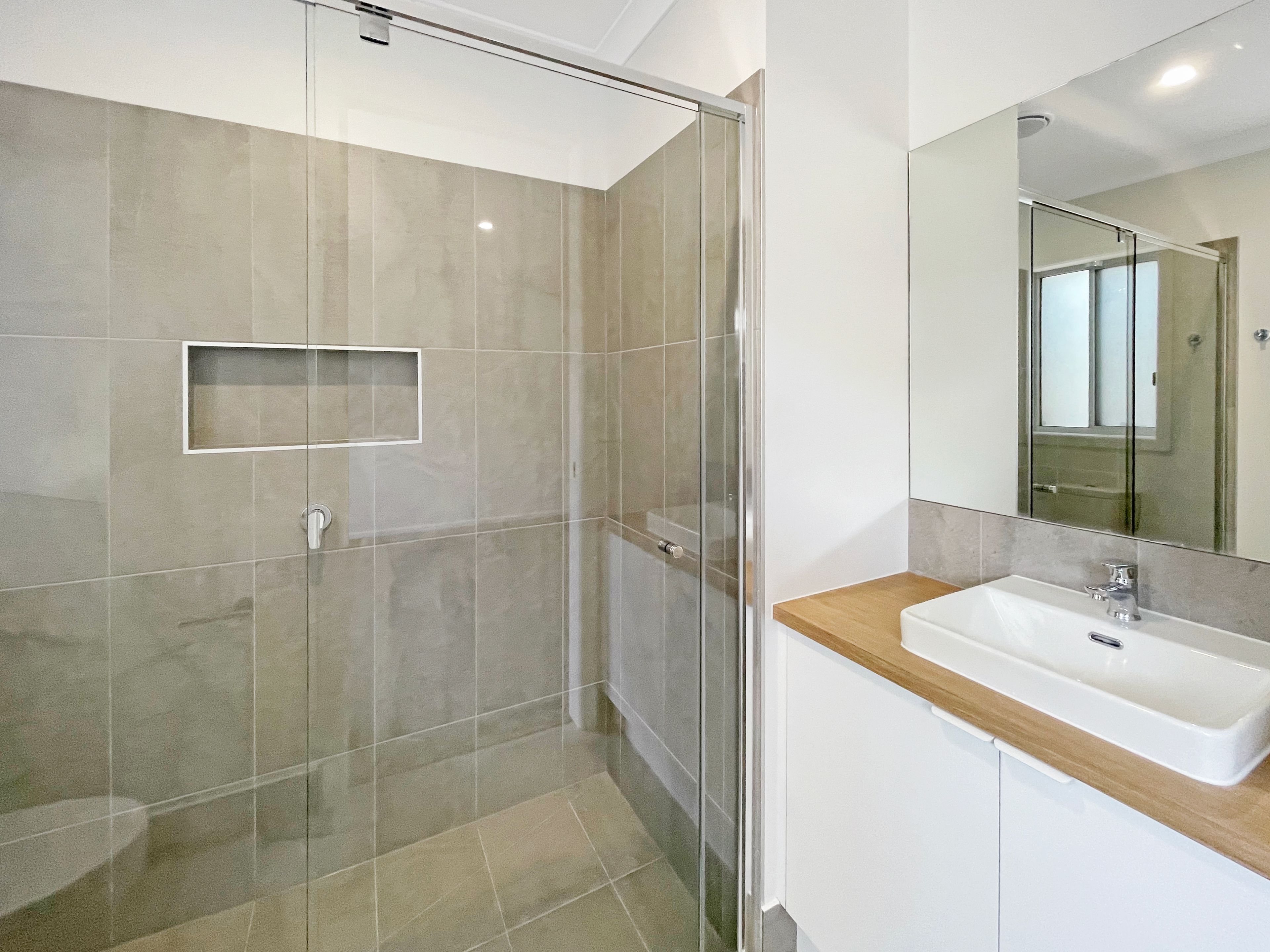 19 Ambridge Avenue — photo 4 of 11