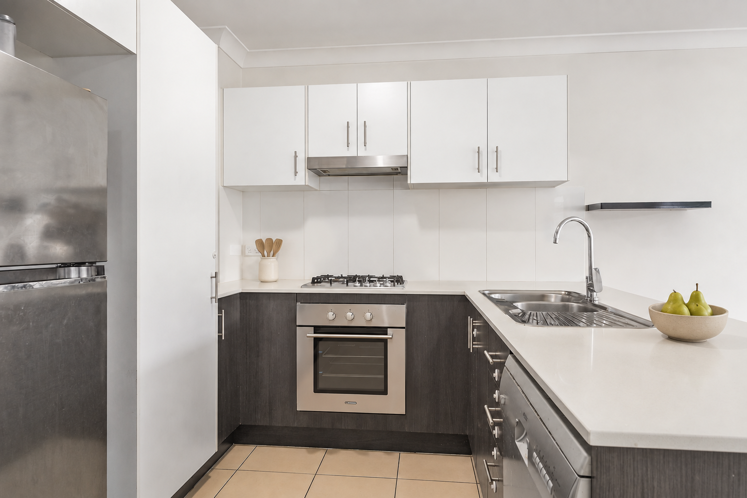 2/48 Philong Street — photo 3 of 16