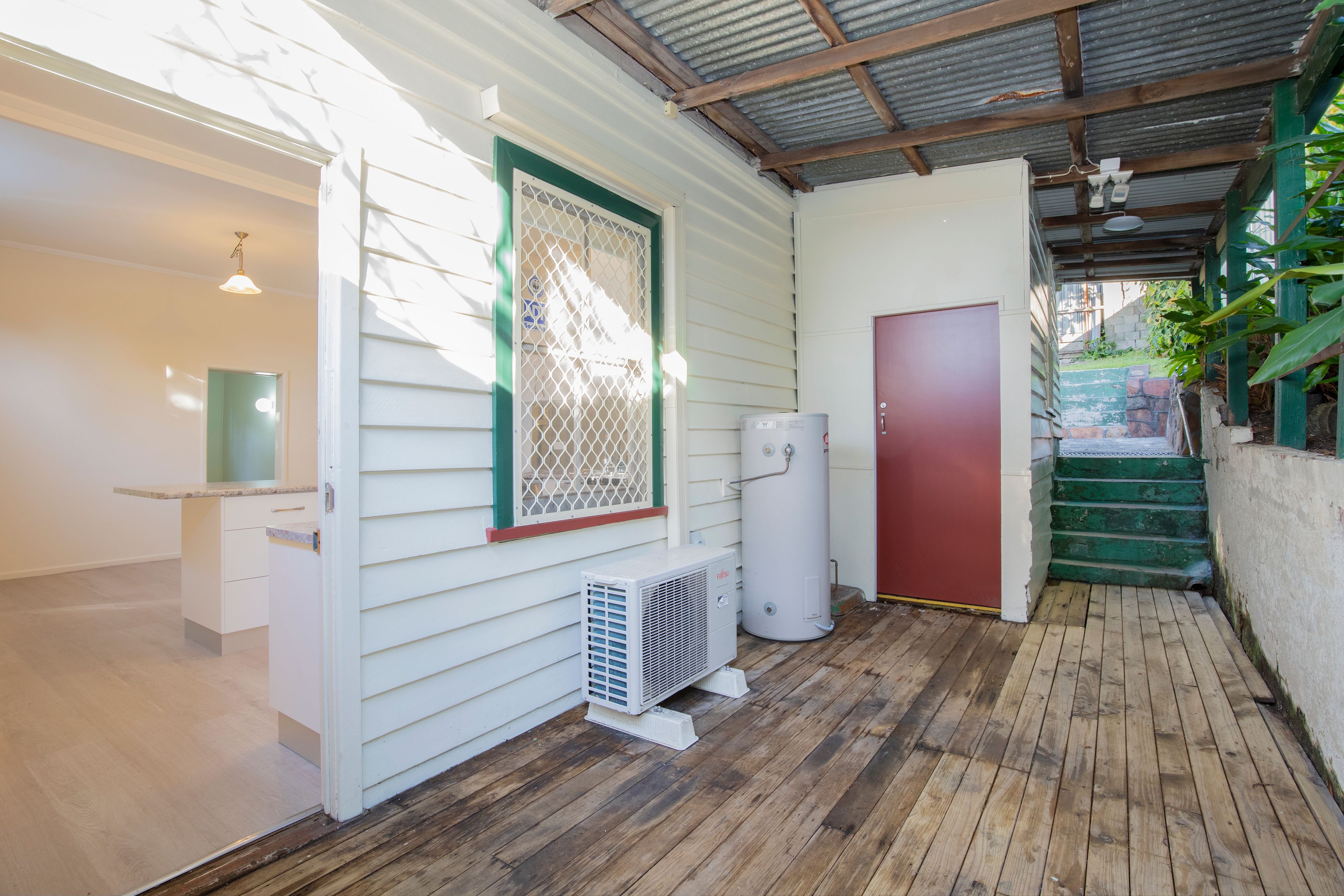 2/1 Henry Street — photo 9 of 11