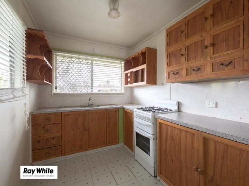 19 Palm Court, Kingston, QLD 4114