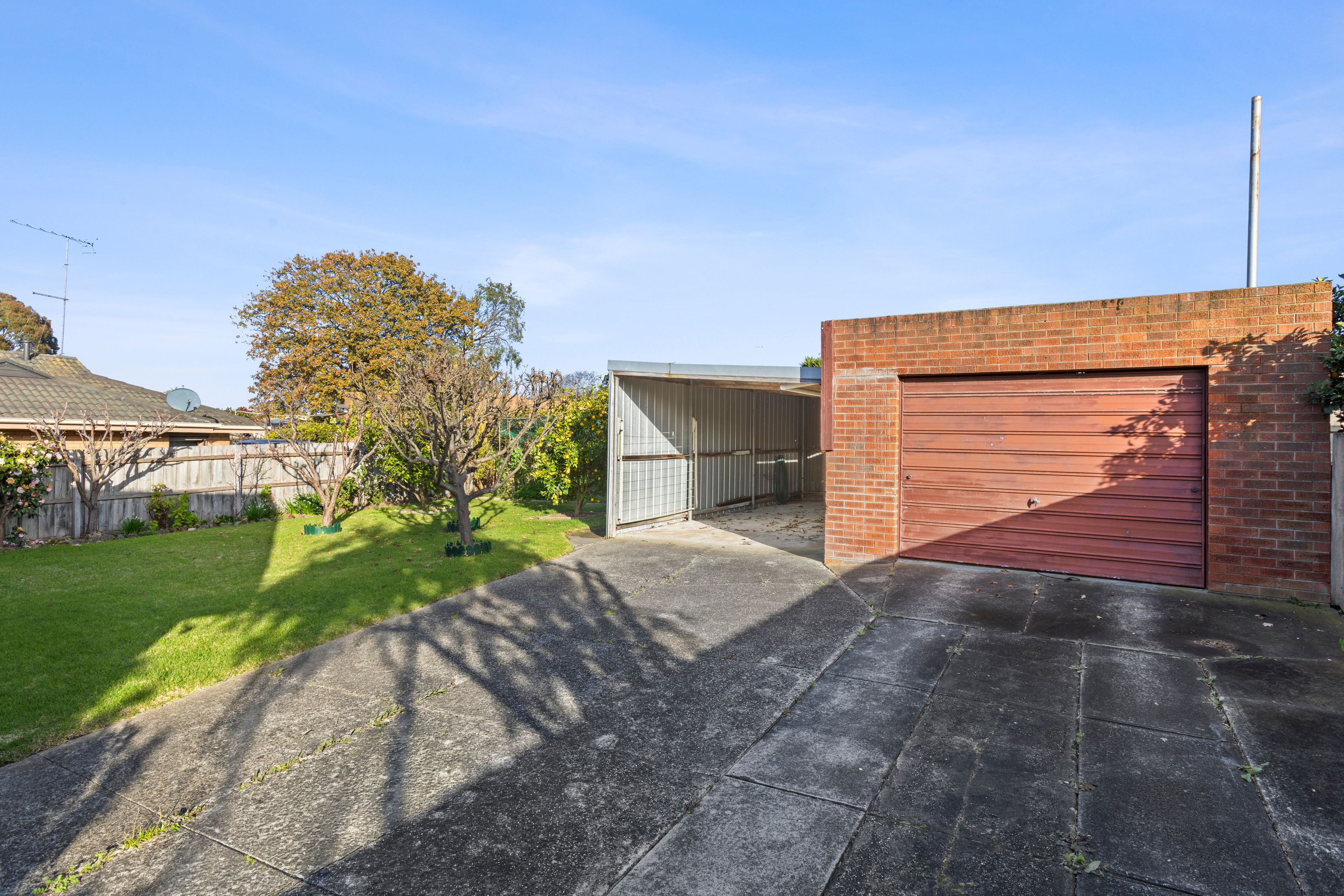 6 Meda Court — photo 9 of 10