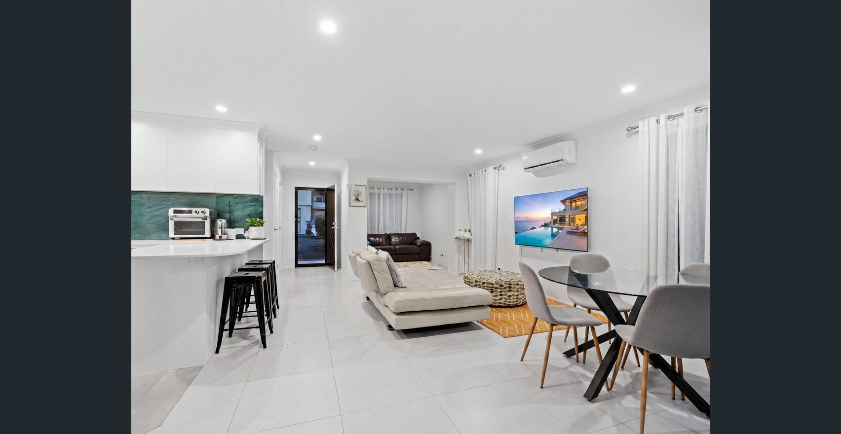 4/63 Muir Street — photo 3 of 20