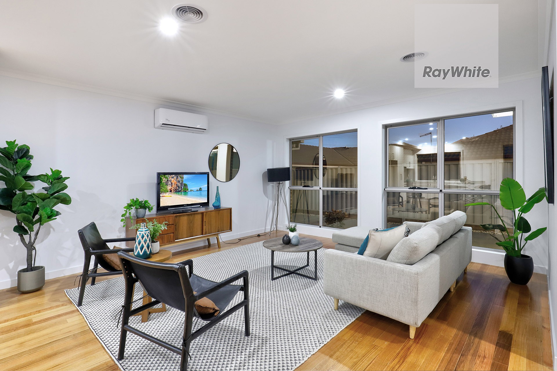 2/13 Waratah Avenue, Tullamarine, VIC 3043