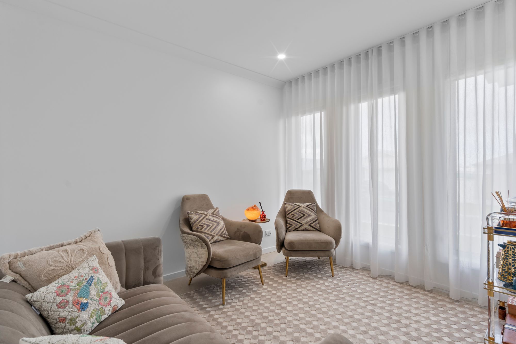145 Ashwood Circuit — photo 7 of 21
