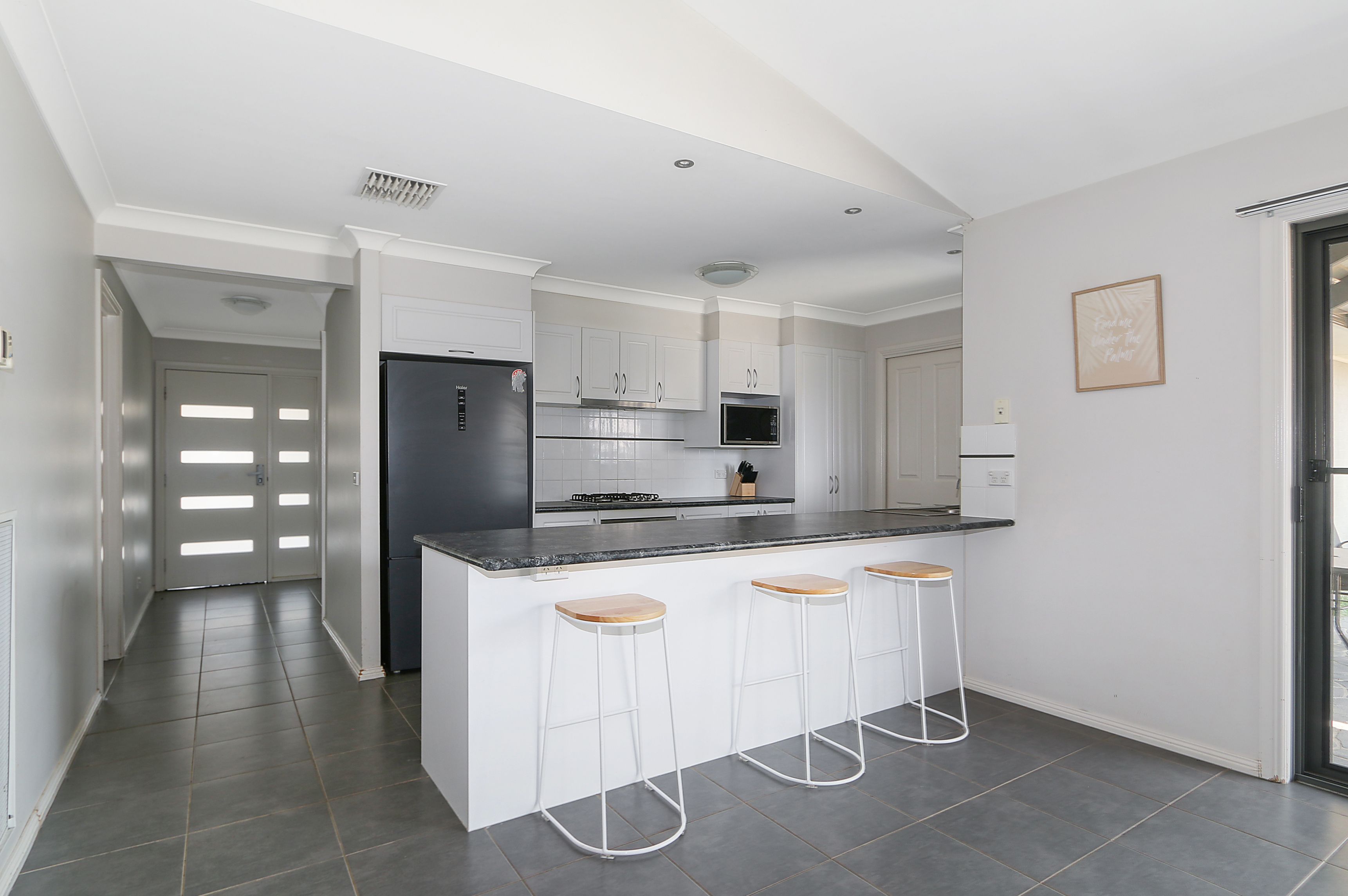 5 Honeyeater Circuit, Thurgoona, NSW 2640